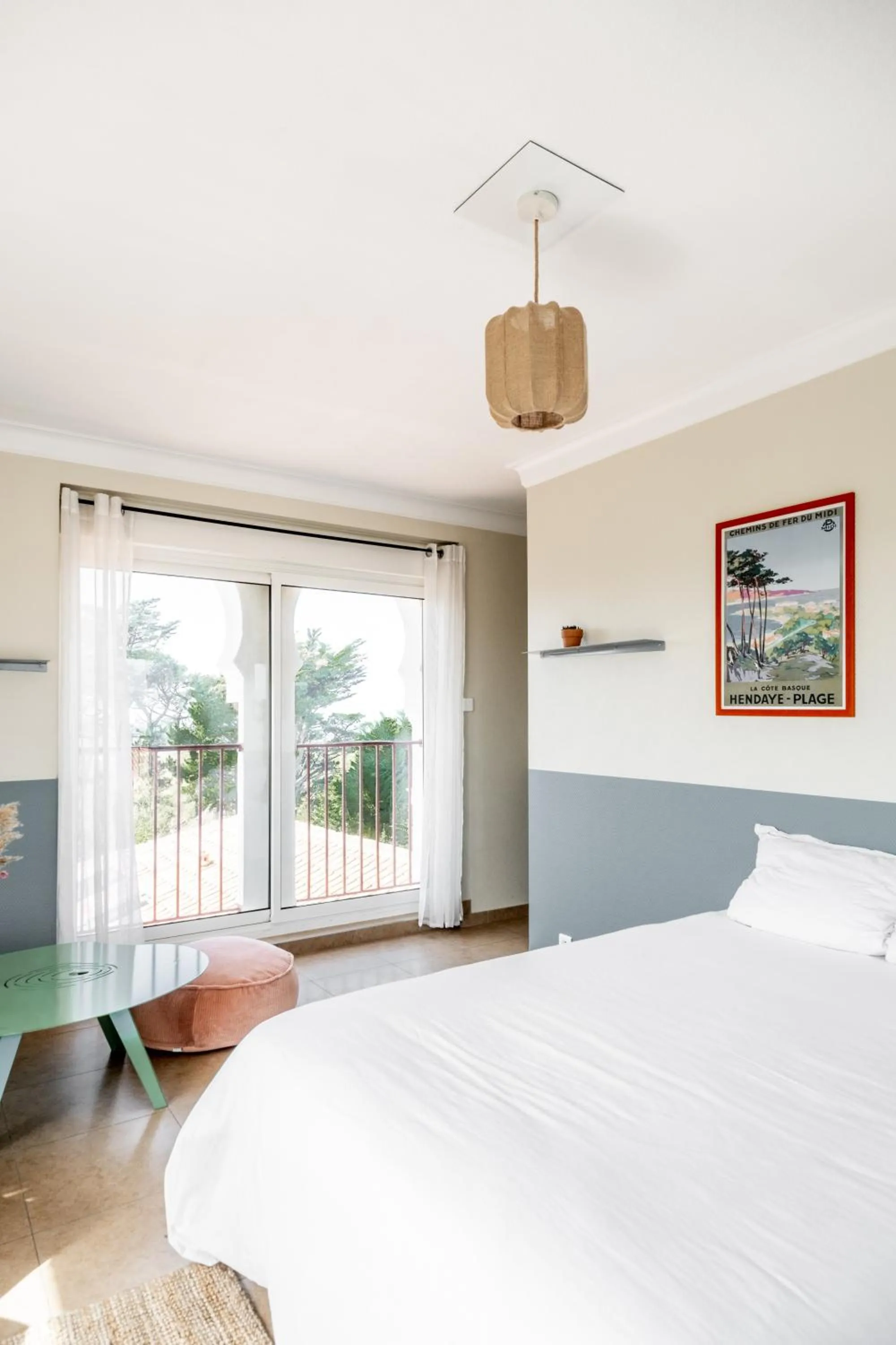 Bed in Résidence Château d'Acotz - Appartements avec piscine à 300m des Plages & Océan