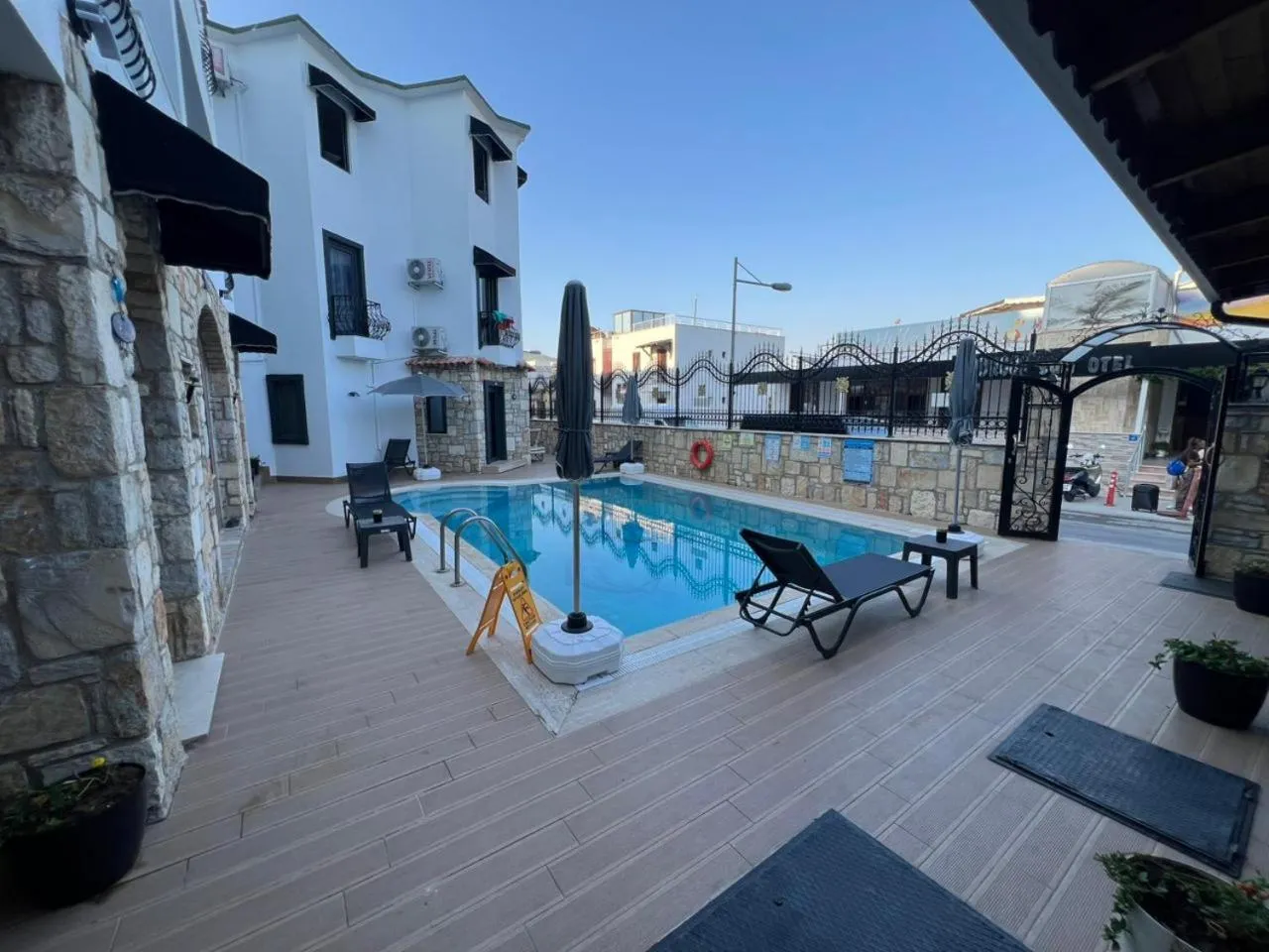 Swimming pool in WB Weekend Otel