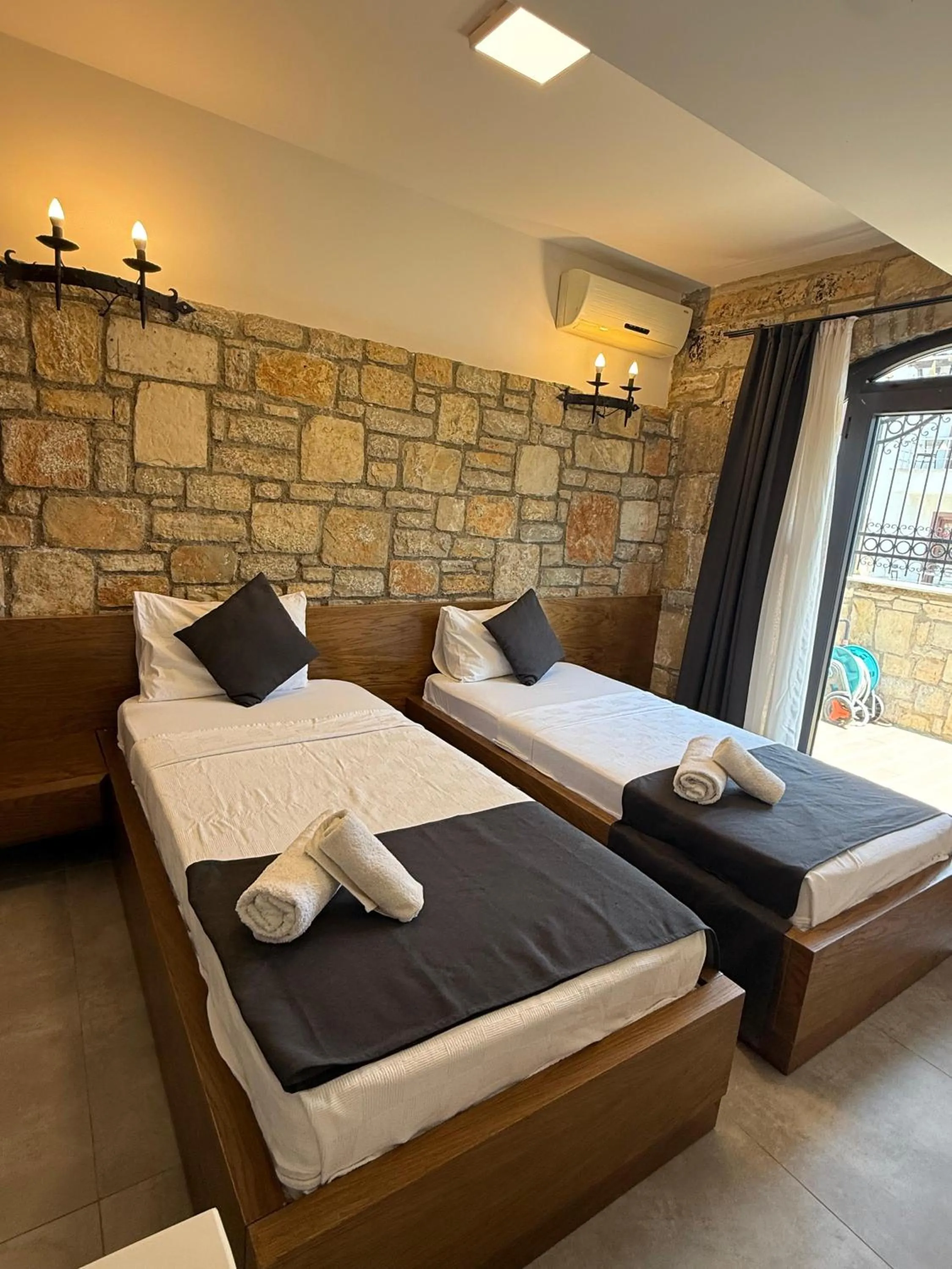 Bed in WB Weekend Otel