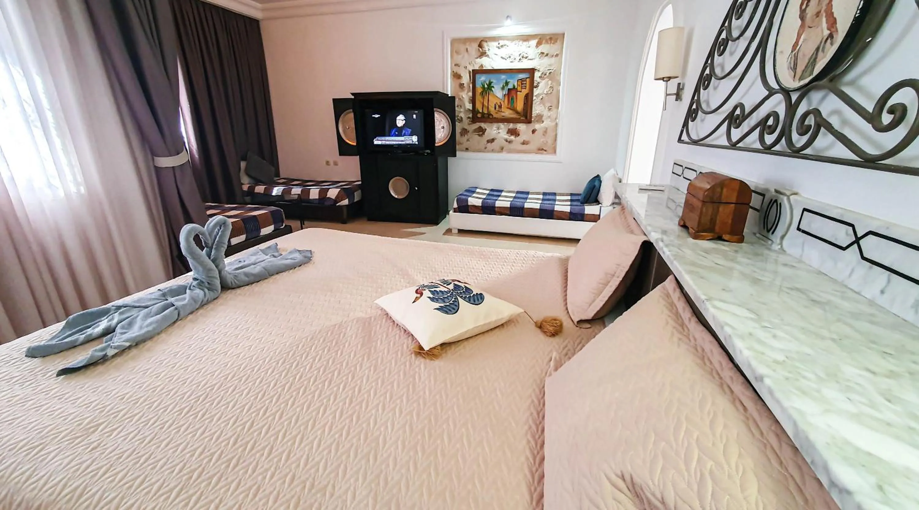 Photo of the whole room, Bed in Le Patio de Mezraya