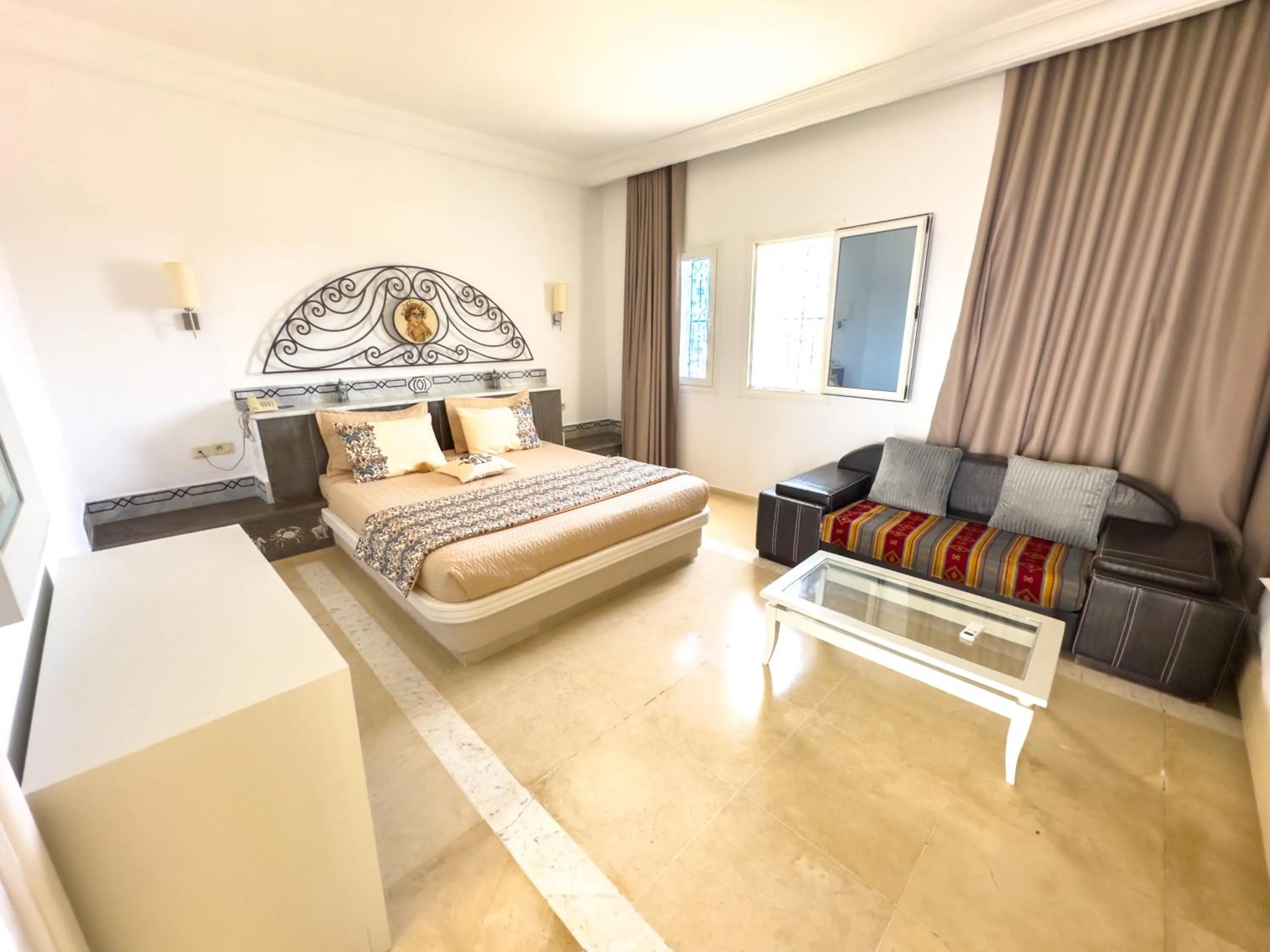 Photo of the whole room, Bed in Le Patio de Mezraya