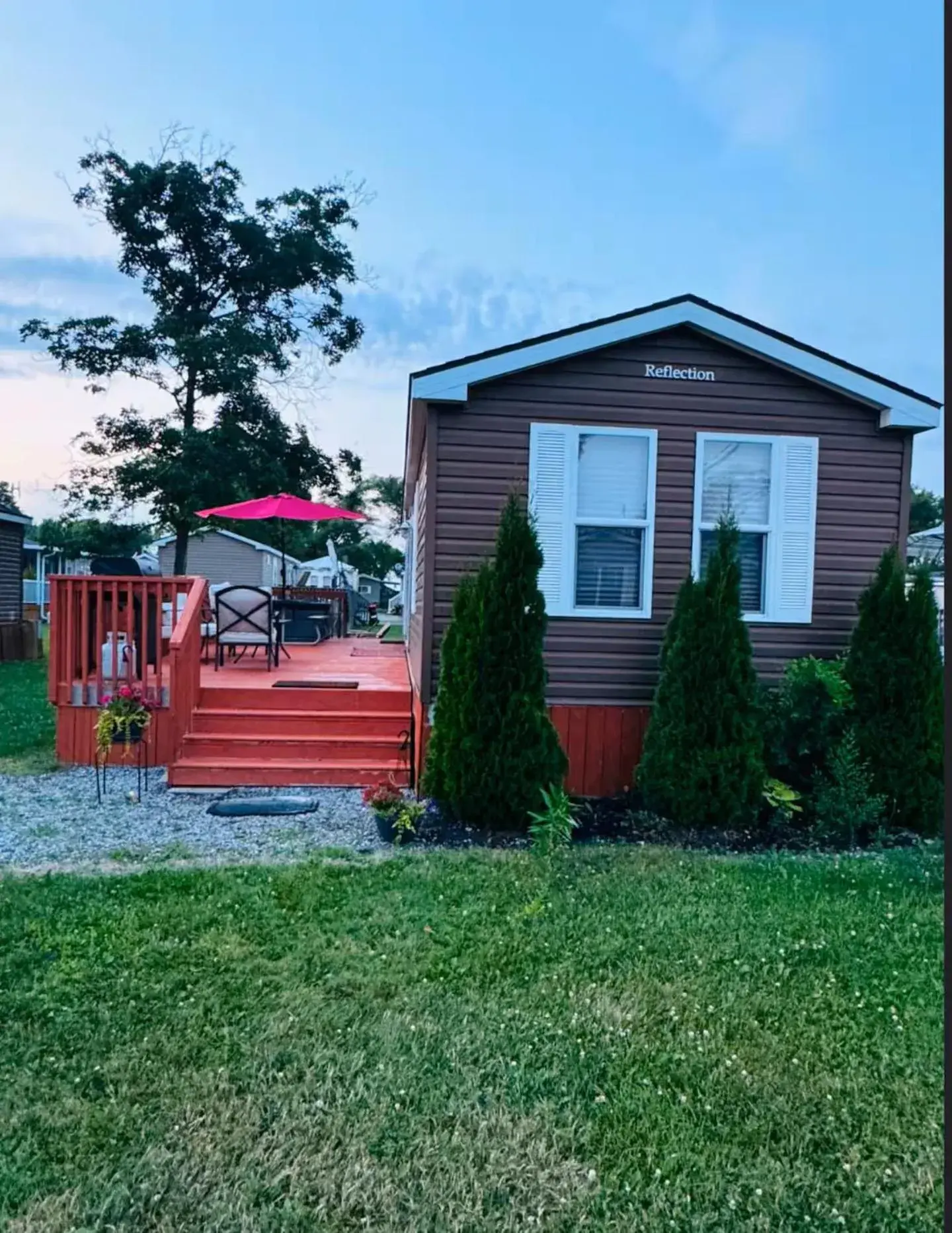 Three-Bedroom House in Falcon Cottages Three-Bedroom House in Falcon Cottages