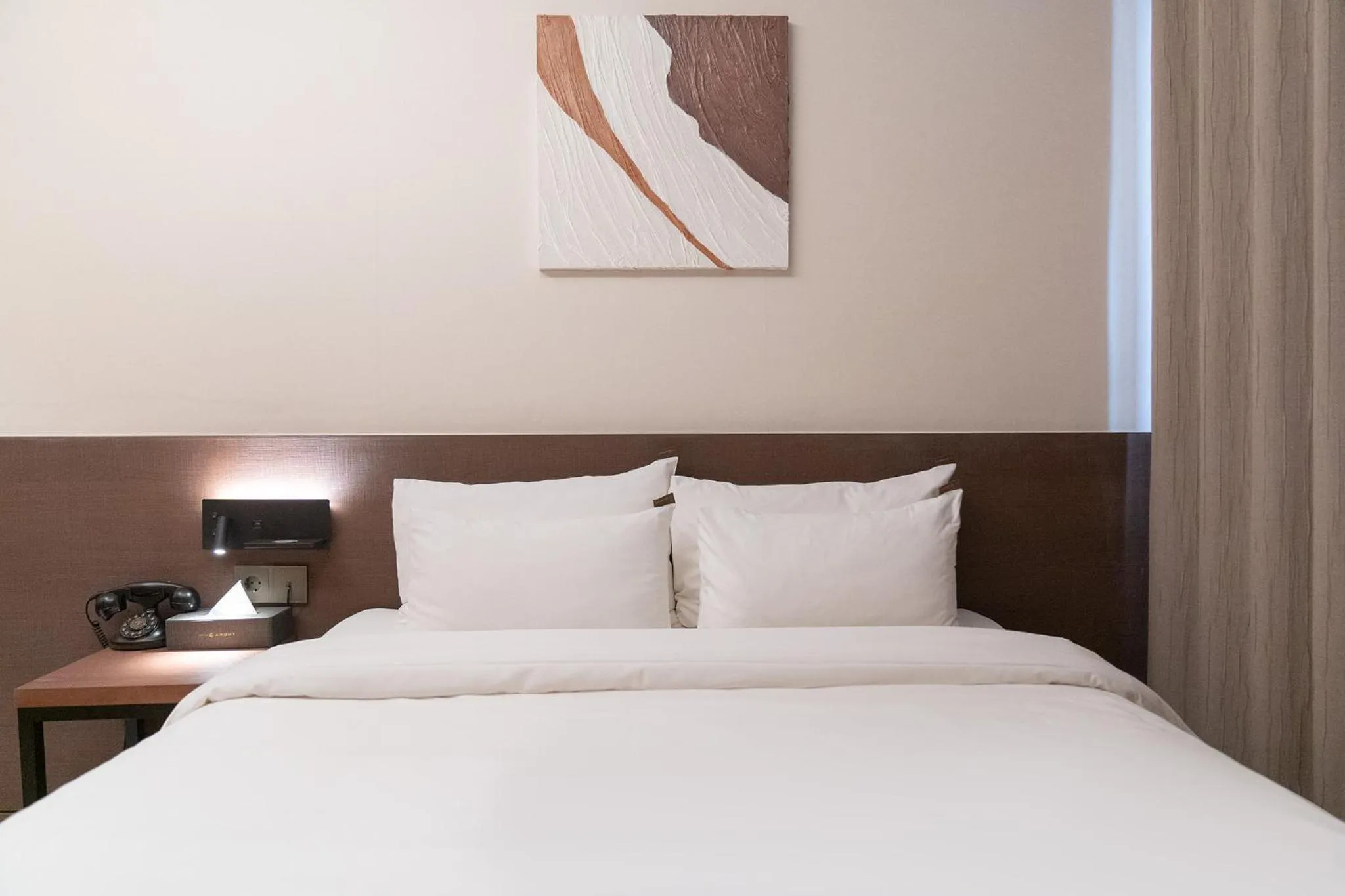 Photo of the whole room in H-Avenue Hotel Geomdan New Town