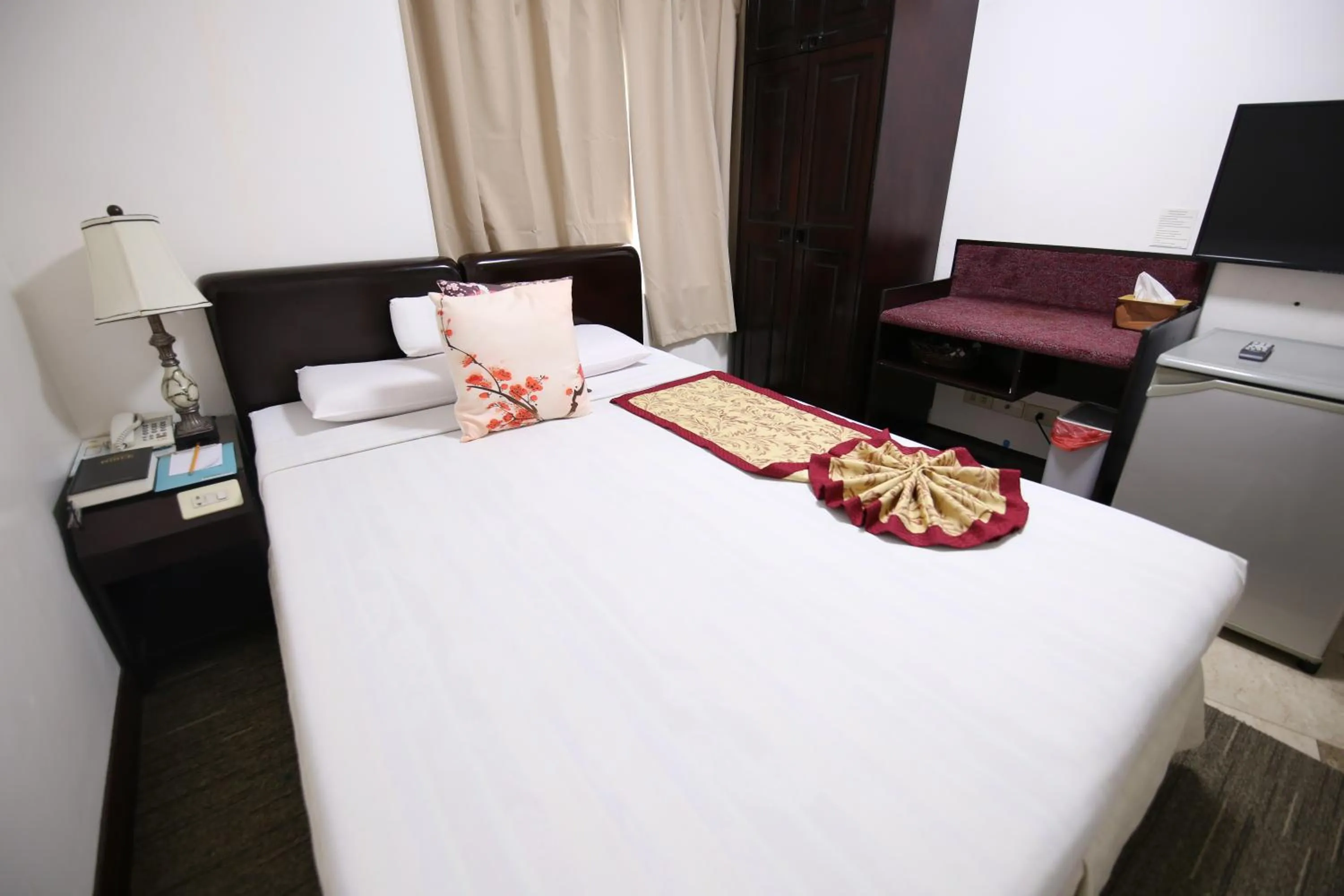 Bed in Hotel Asia Cebu