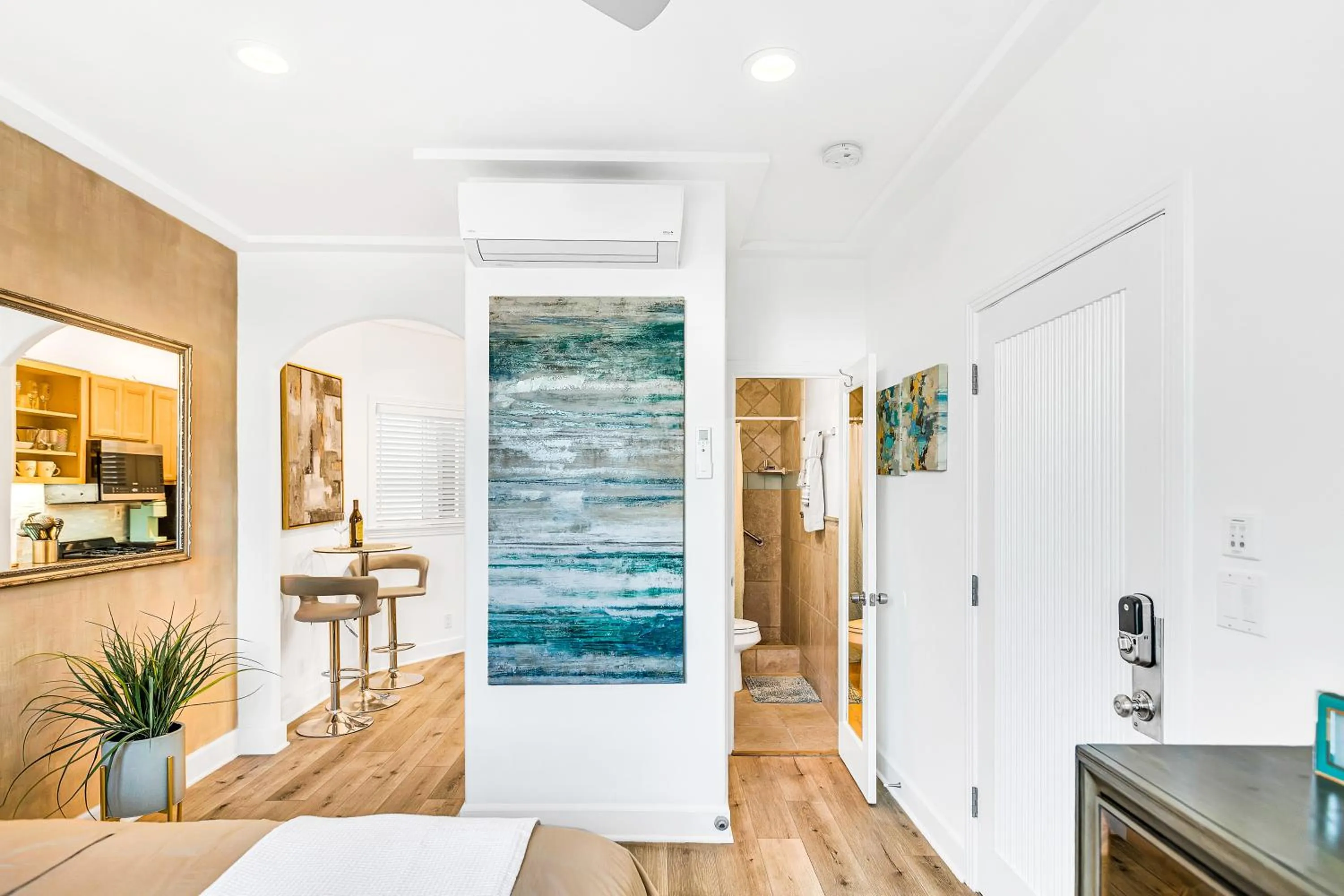 Kitchen or kitchenette in SW Beach Hotel