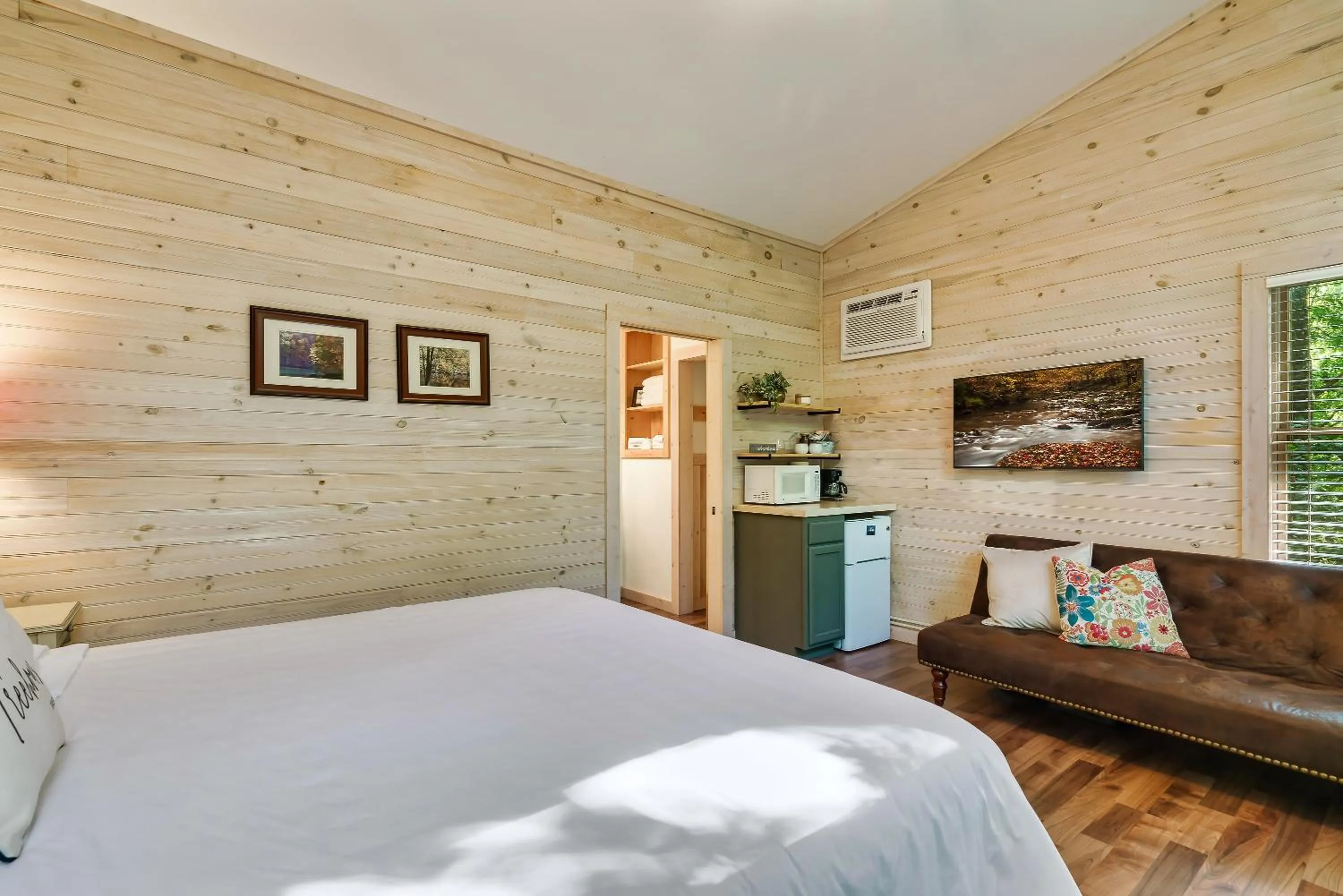 Rivers Edge Treehouses