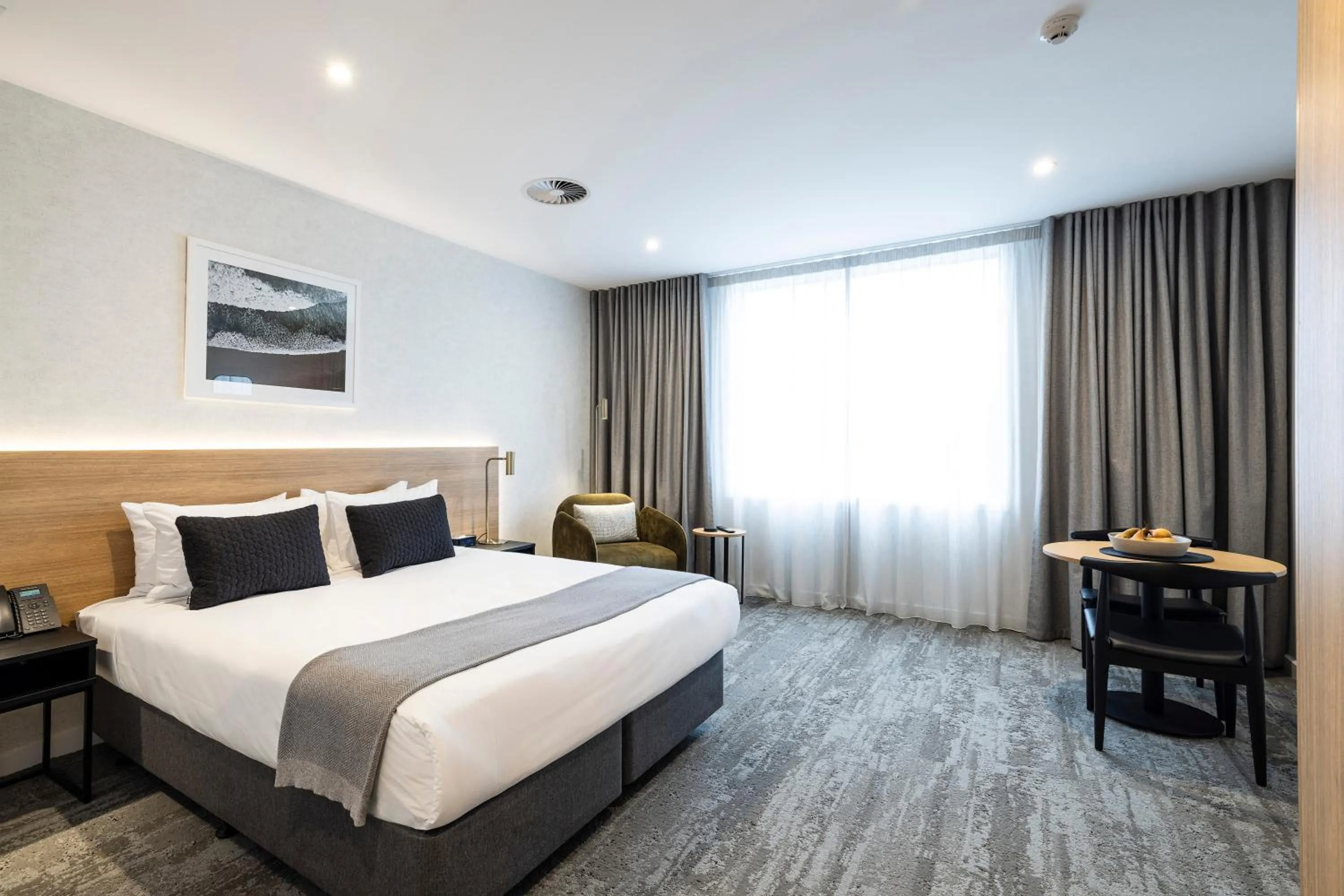 Photo of the whole room, Bed in Quest Mt Maunganui