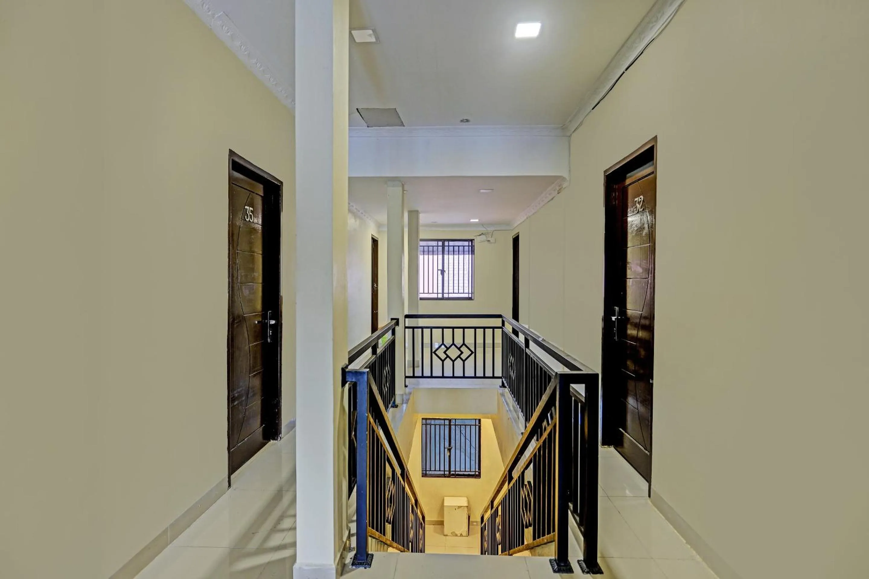 Lobby or reception in Hotel O Nagoya House Syariah