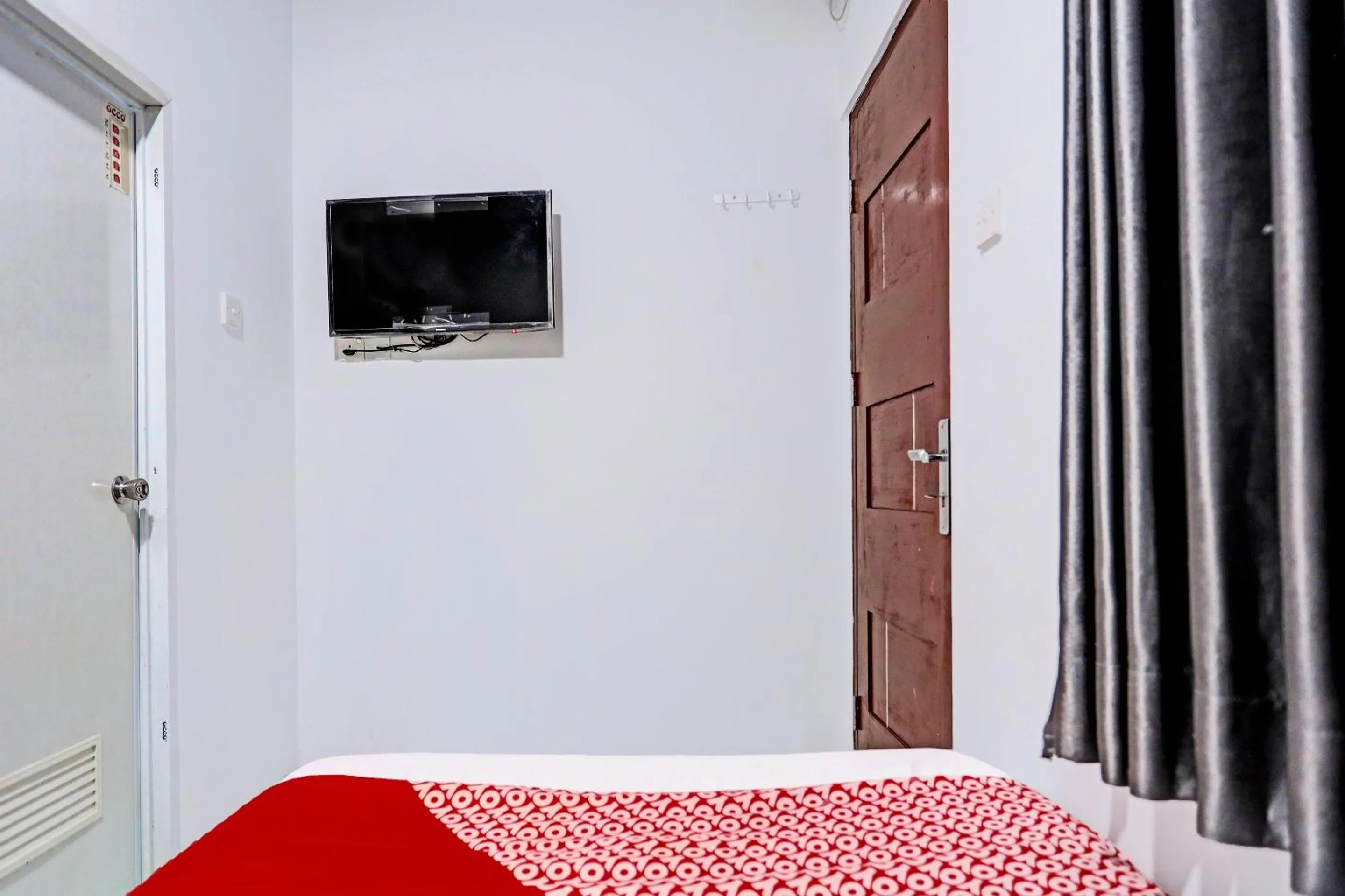 Bedroom, Bed in Hotel O Nagoya House Syariah