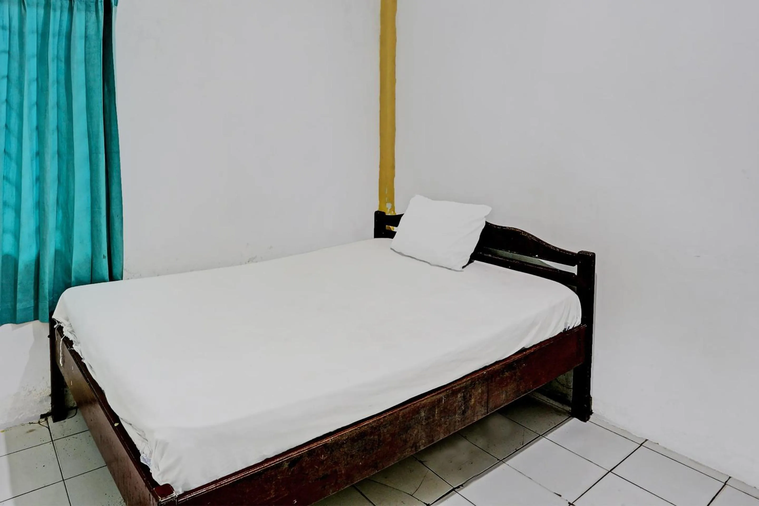 Bedroom, Bed in SPOT ON 92529 Penginapan Wisma Bintang Syariah Near MTs Al Ma'arif Kota Bangun