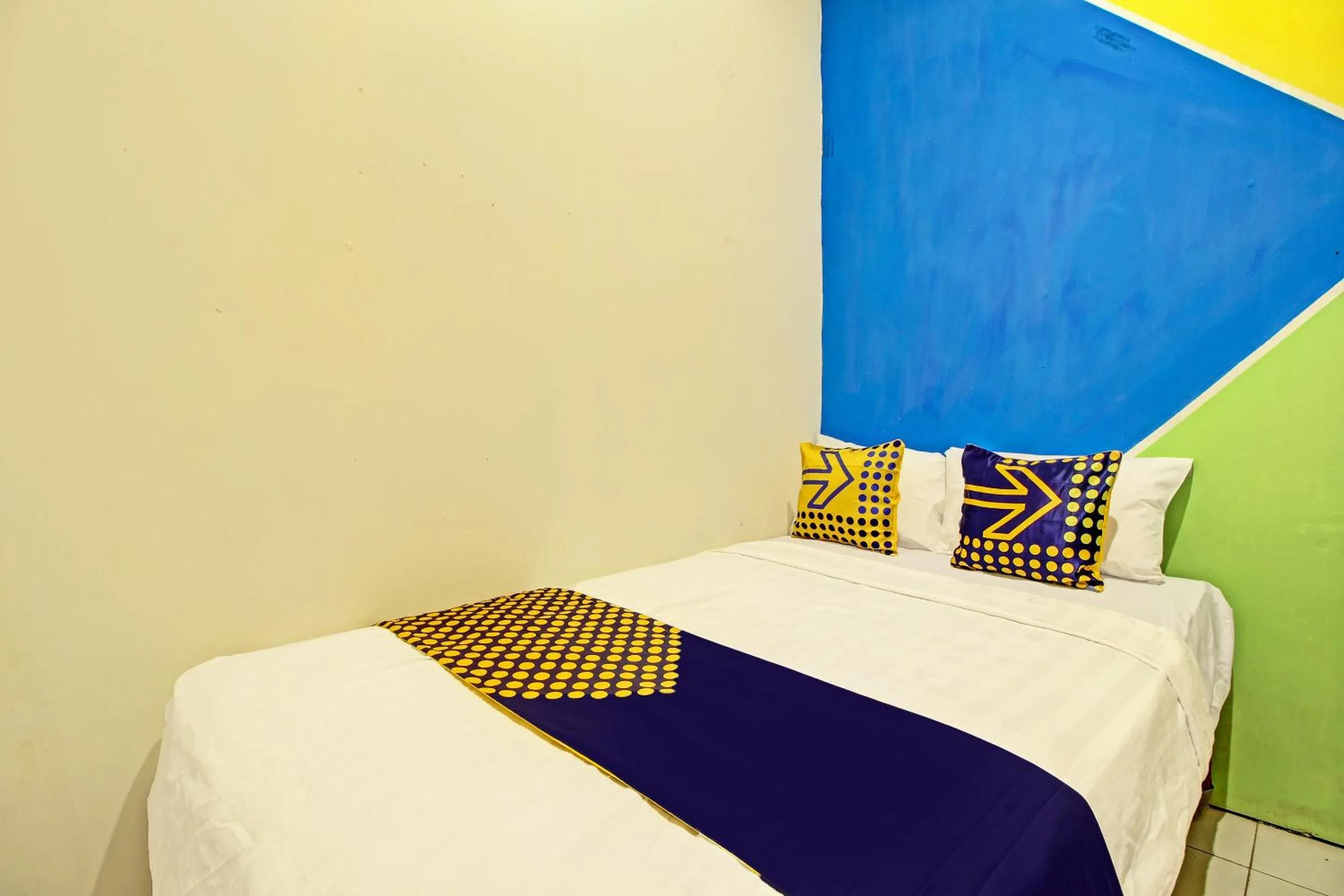 Bedroom, Bed in Hotel O Pacar Guesthouse