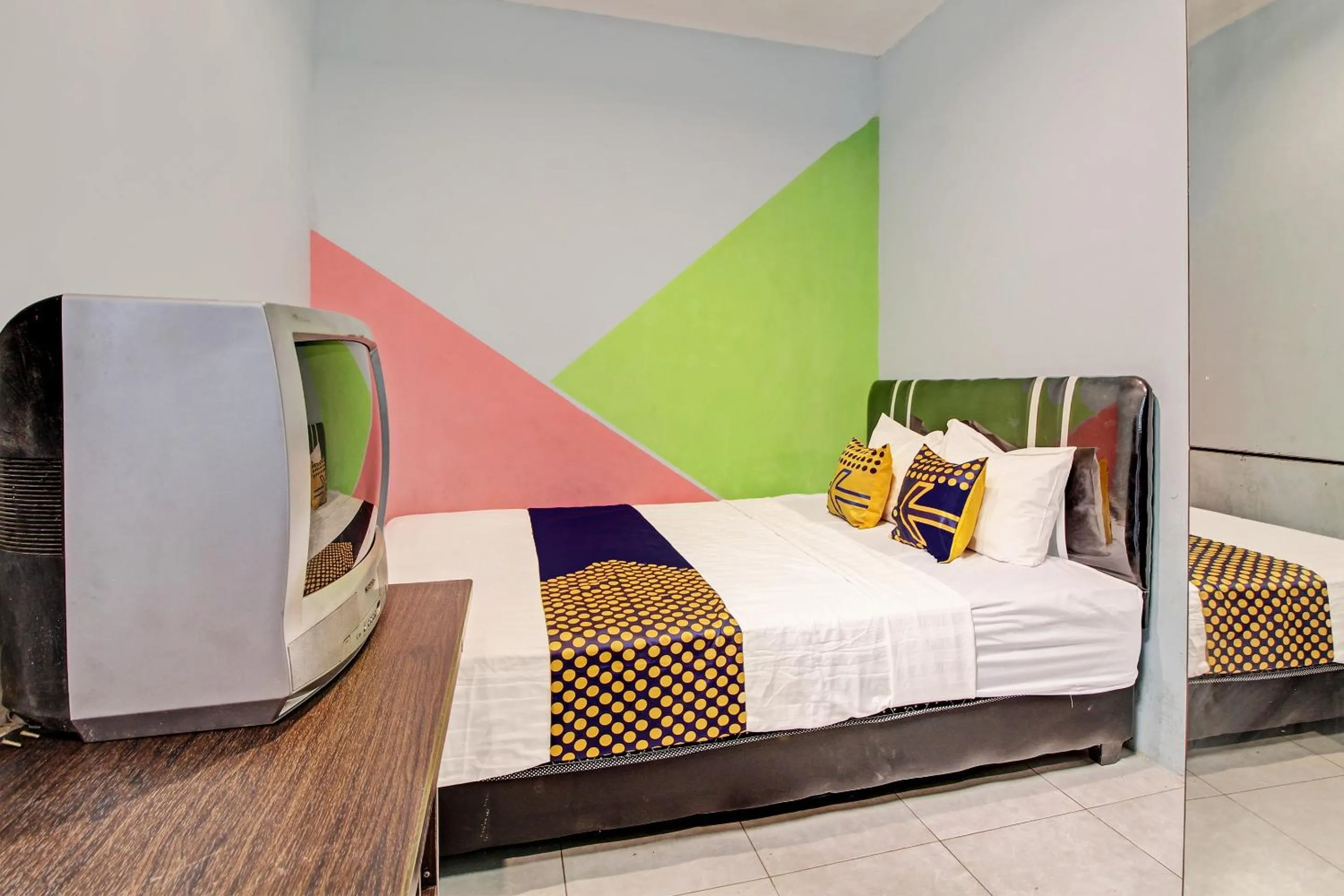 Bedroom, Bed in Hotel O Pacar Guesthouse