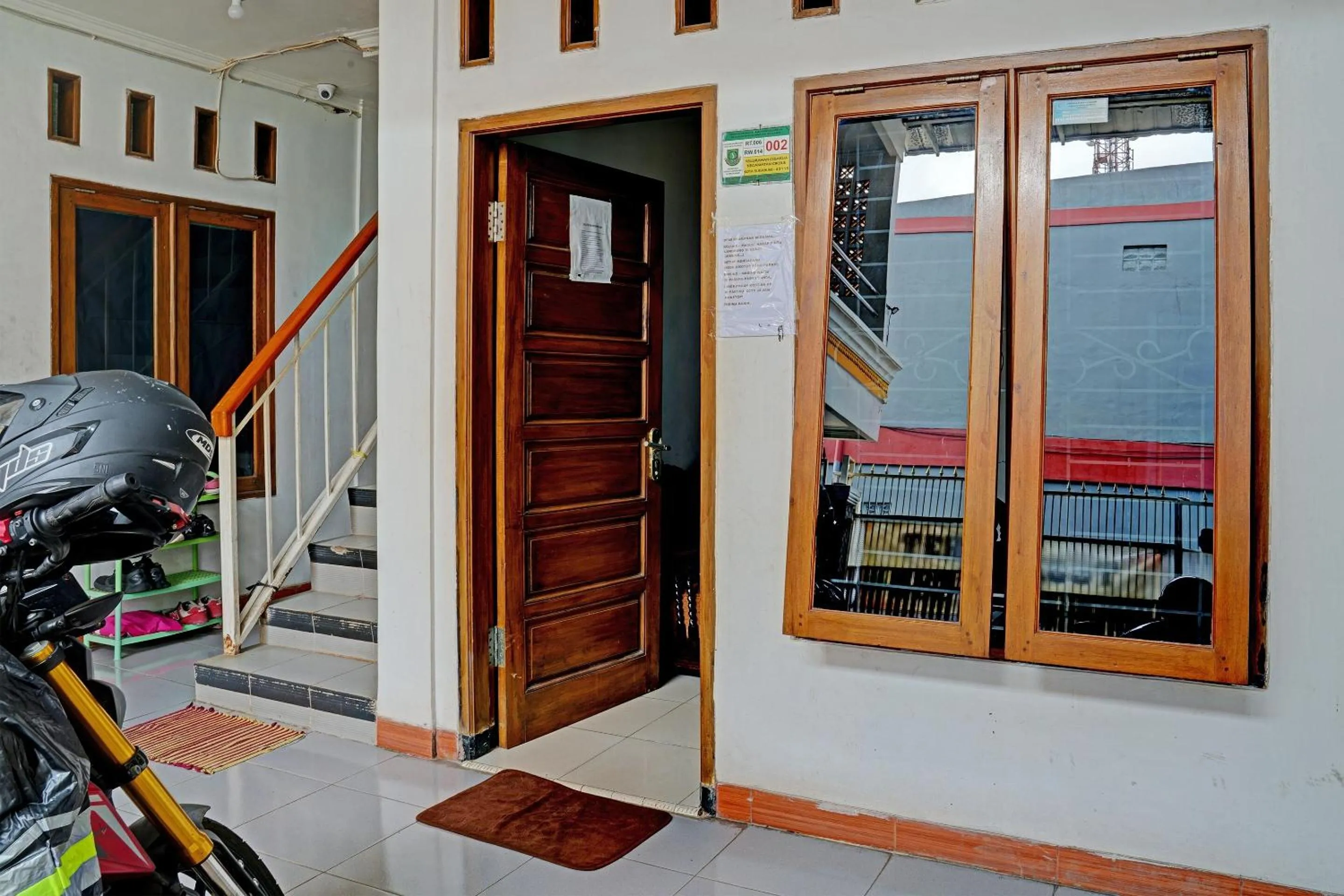 Lobby or reception in Hotel O Penginapan Hj Lilis Syariah