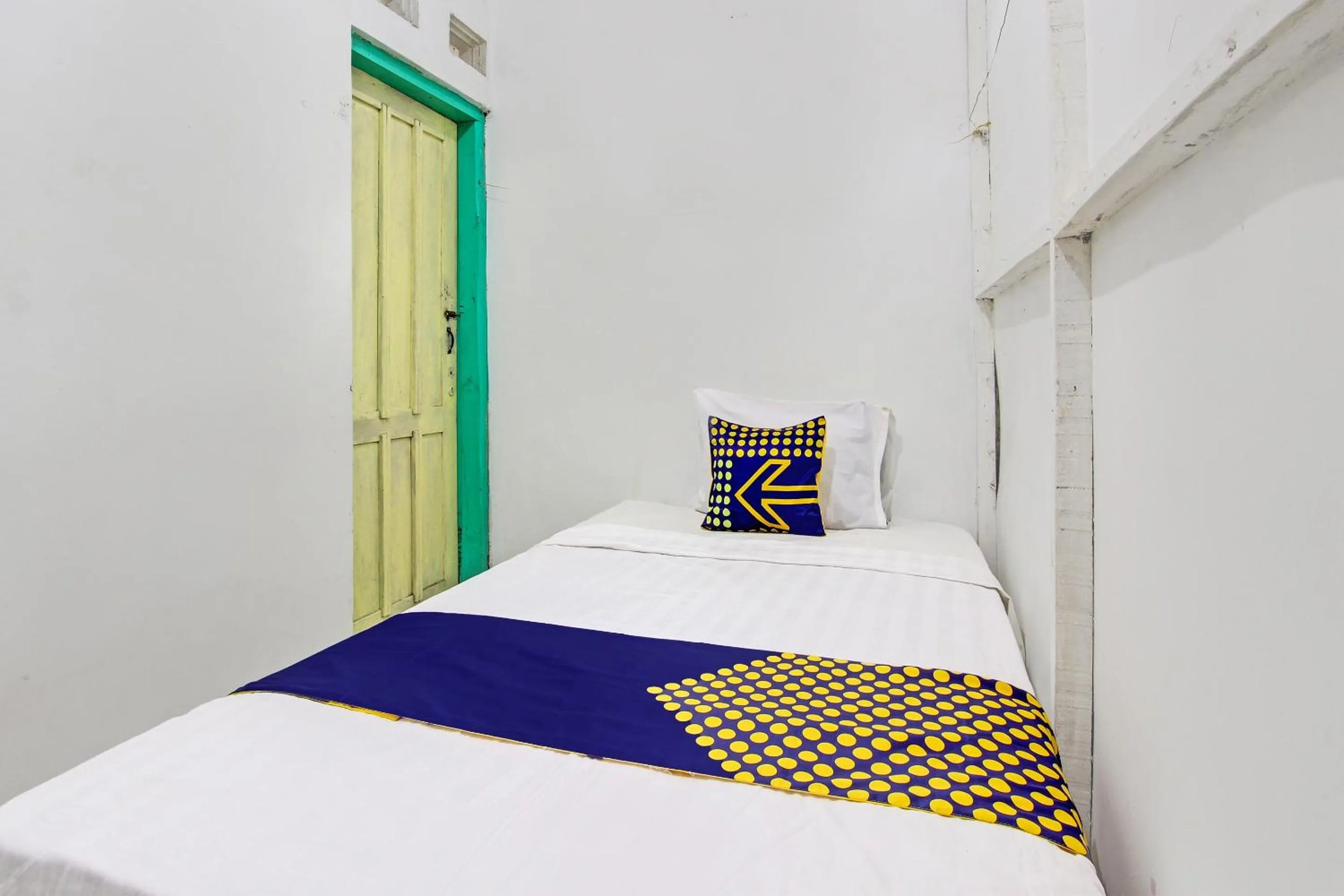 Bedroom, Bed in Hotel O Karomah Kostel Syariah