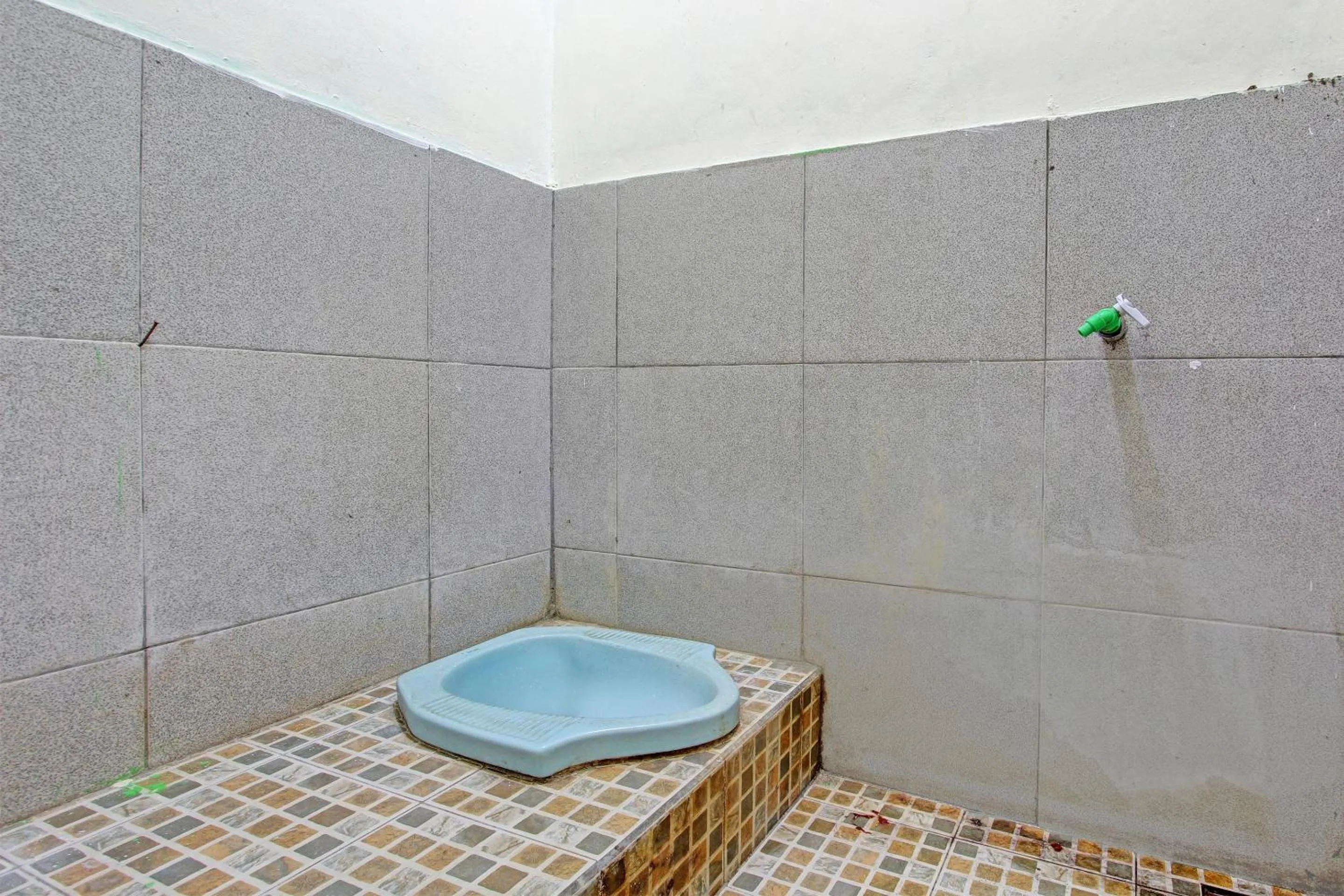 Bathroom in Hotel O Karomah Kostel Syariah