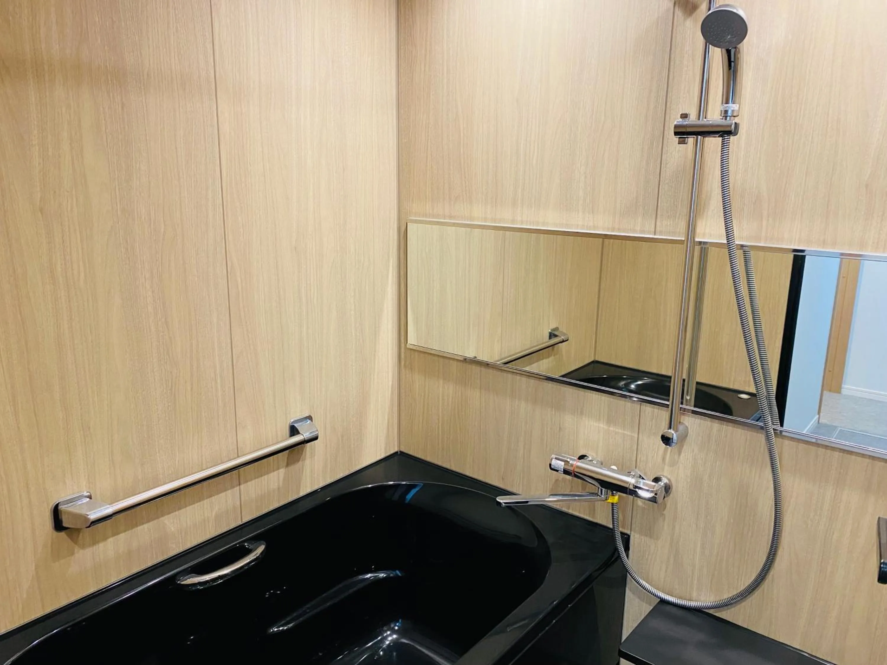 Shower in Hotel ZIZI Horikawa Gojo