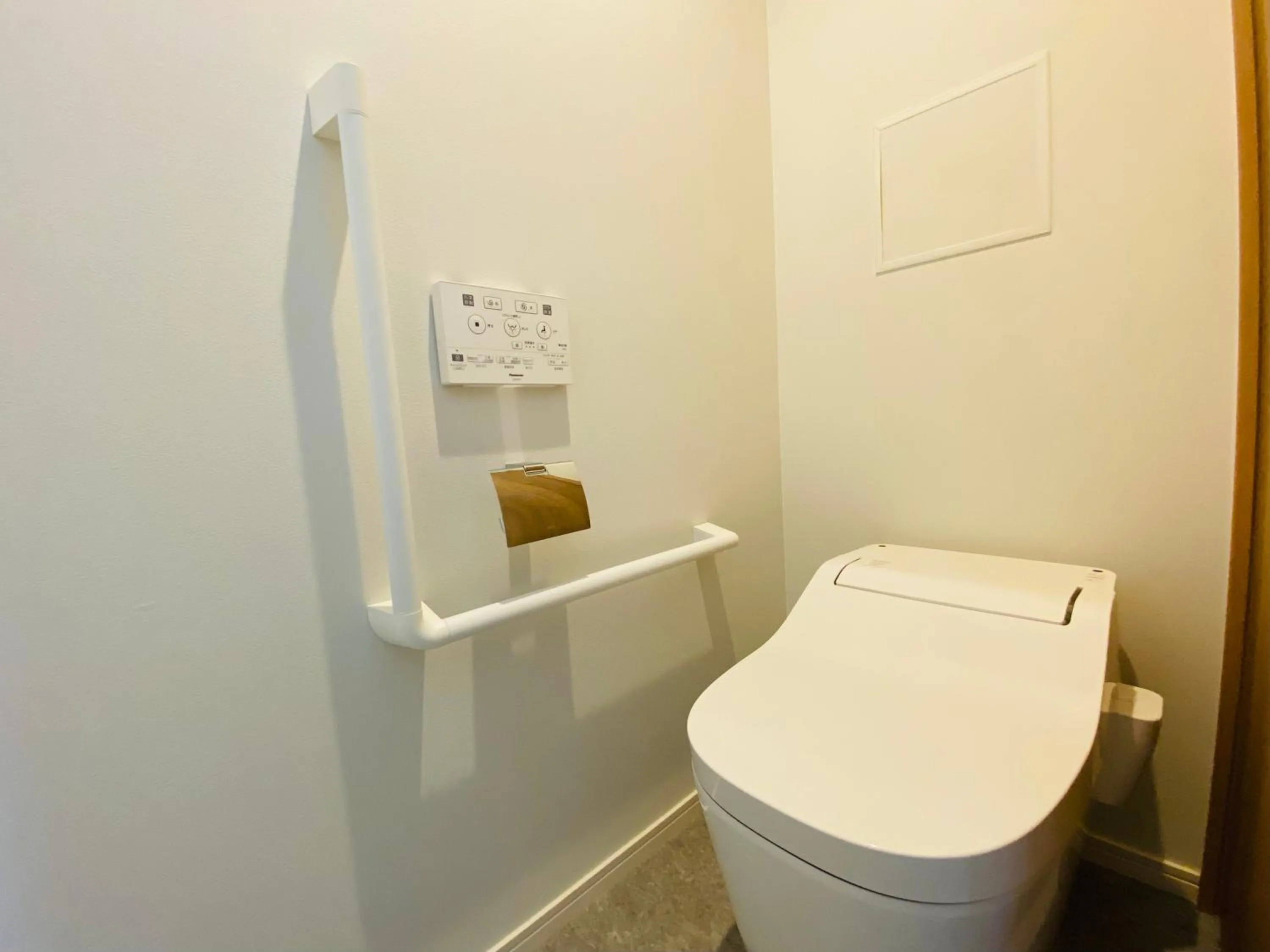 Toilet in Hotel ZIZI Horikawa Gojo