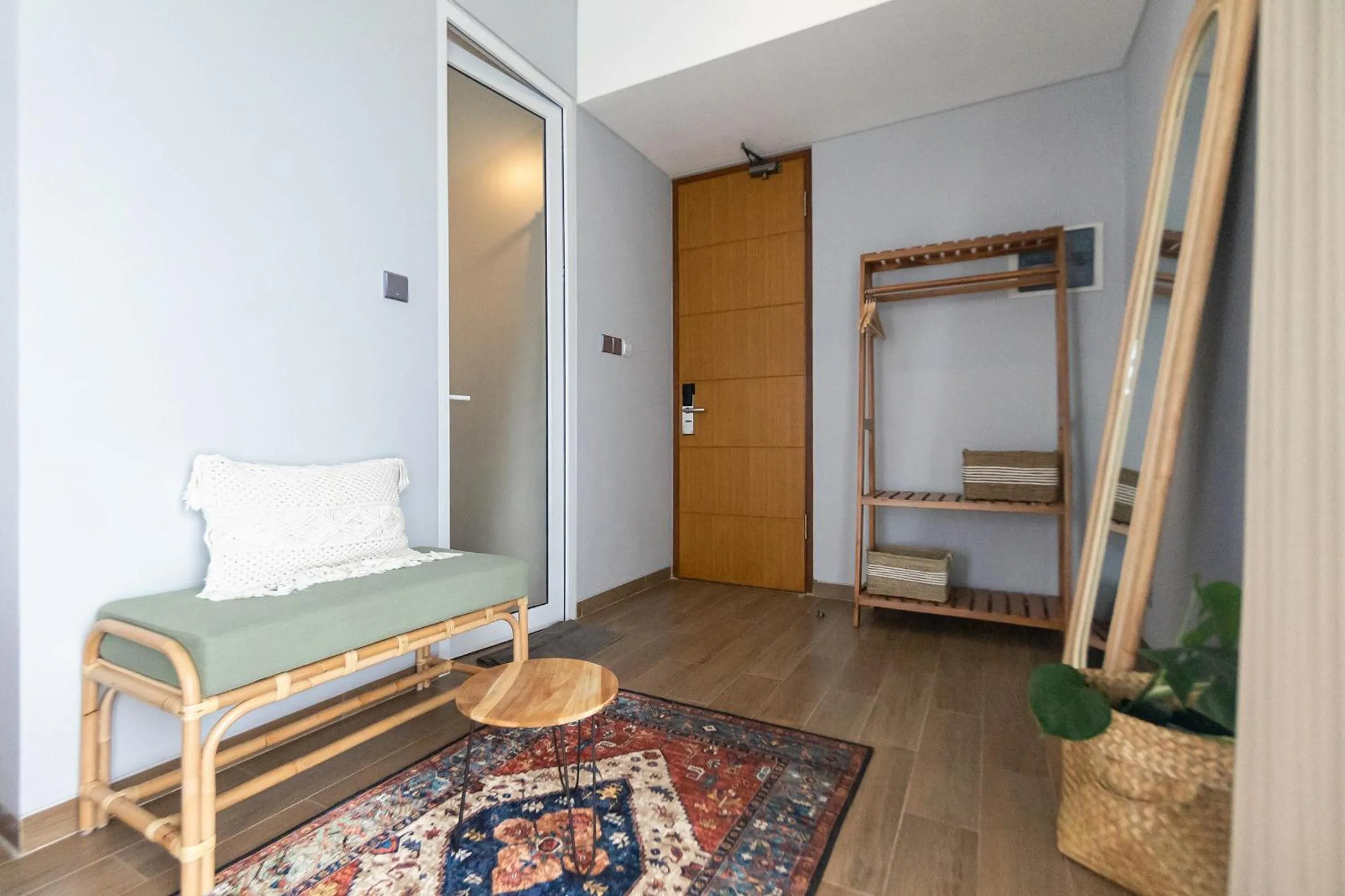 Living room, Bed in Sarang Comfort