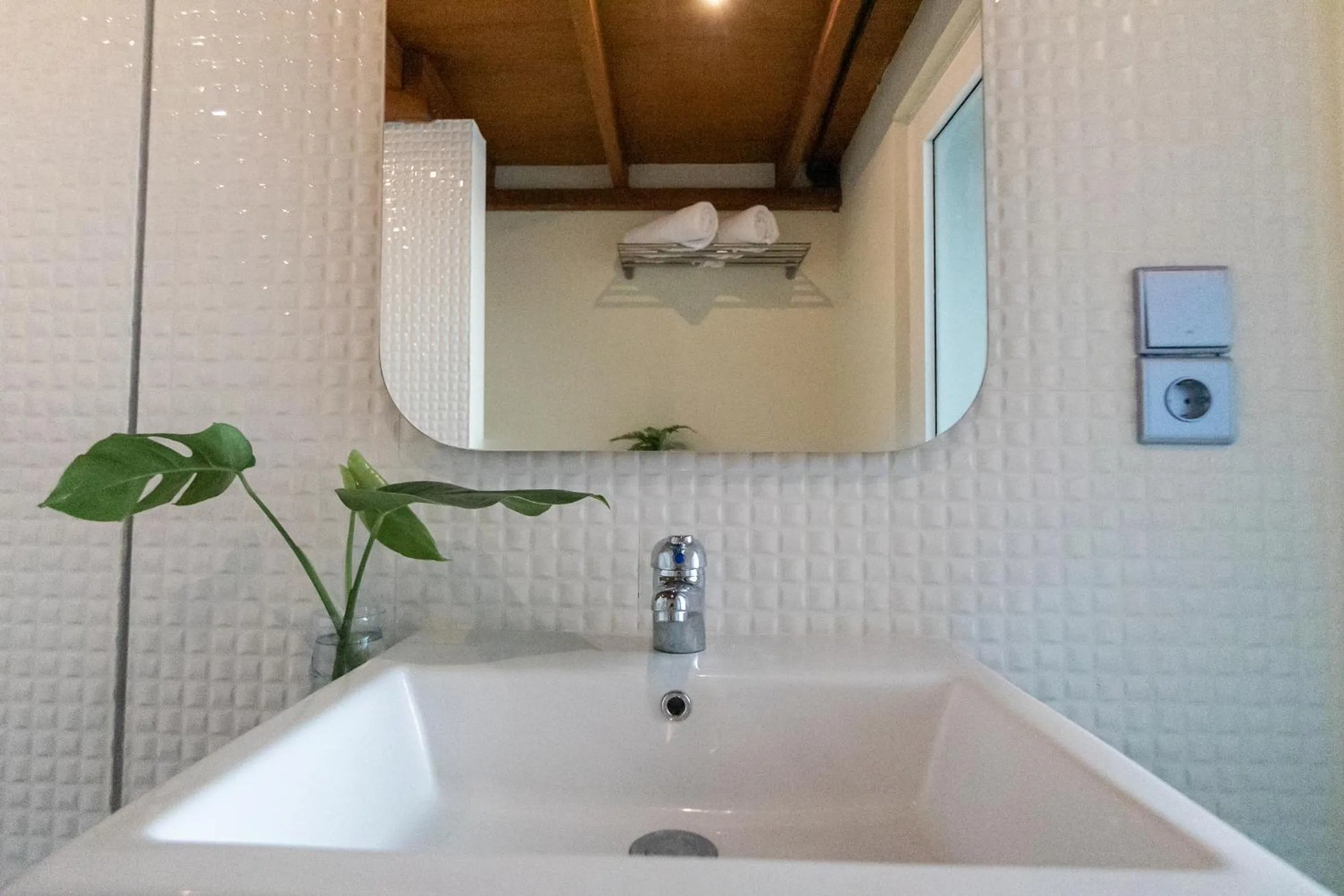 Shower in Sarang Comfort