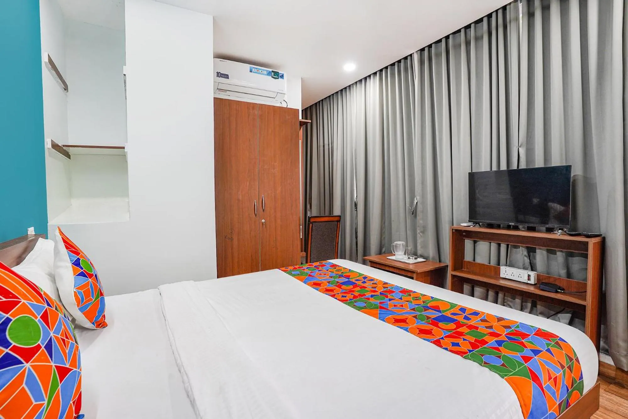 Bed in Via RLV Green Palace - Nr Kengeri Satellite Town