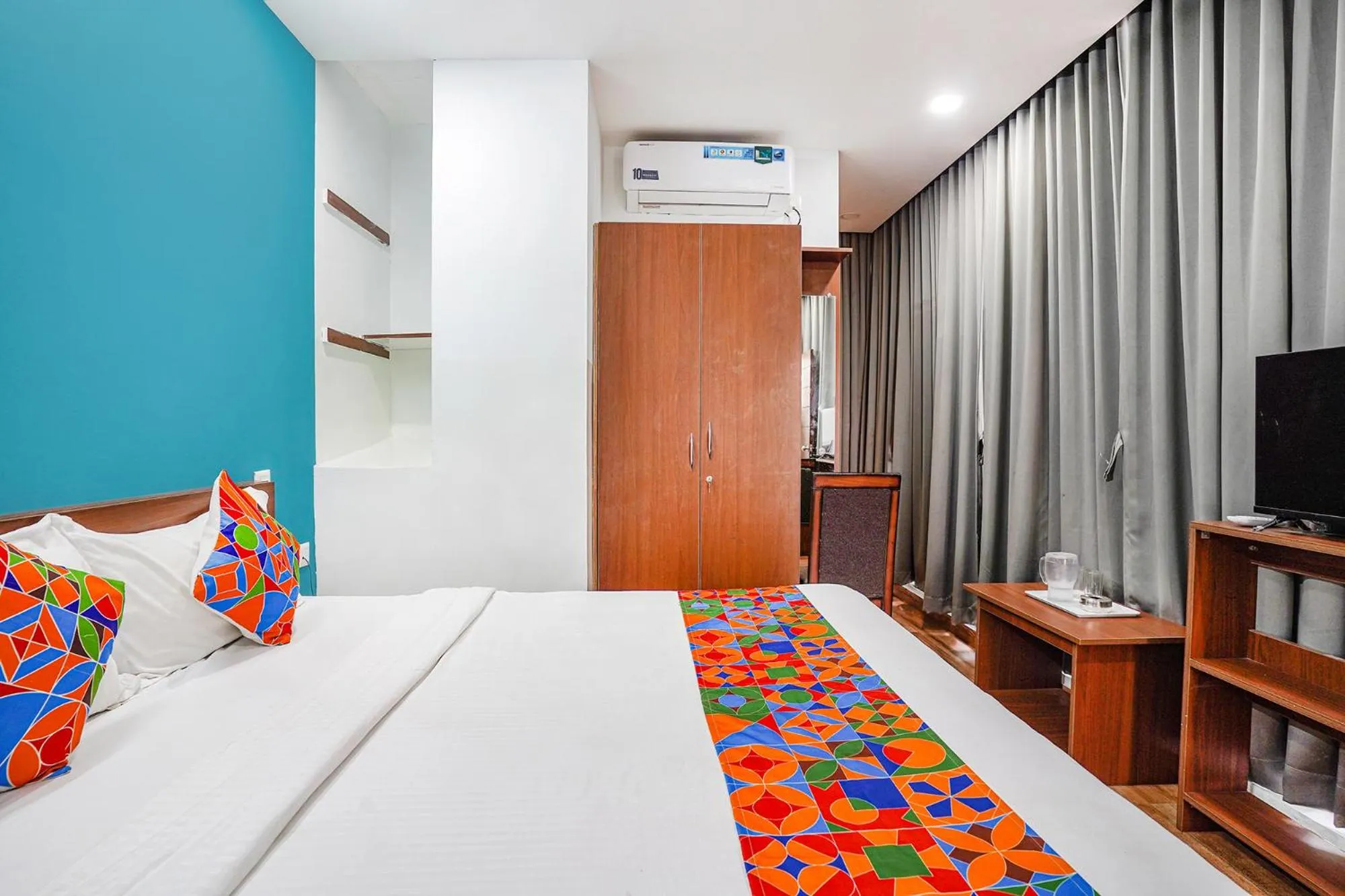 Bed in Via RLV Green Palace - Nr Kengeri Satellite Town