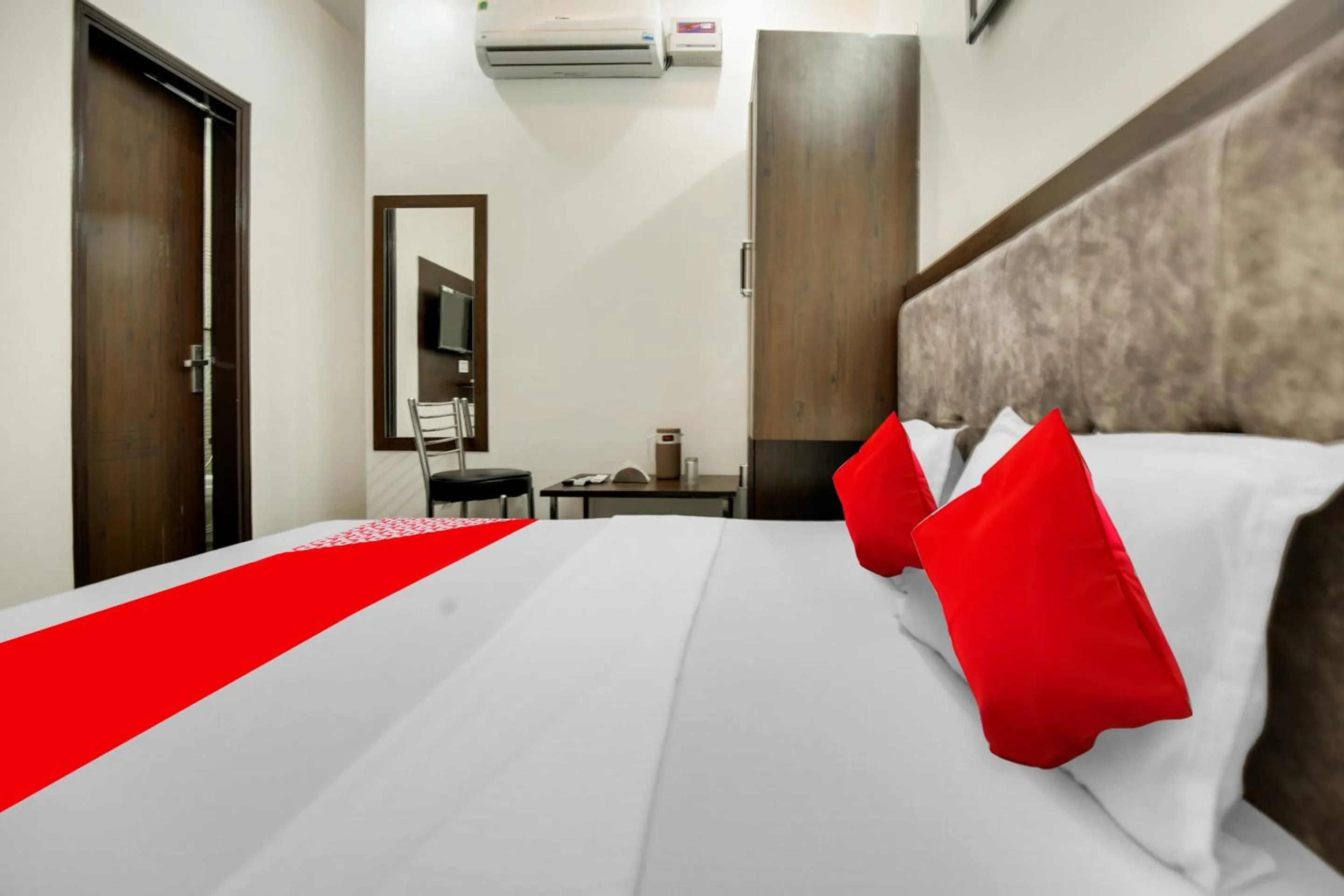 Bedroom in Hotel O King Star Residency