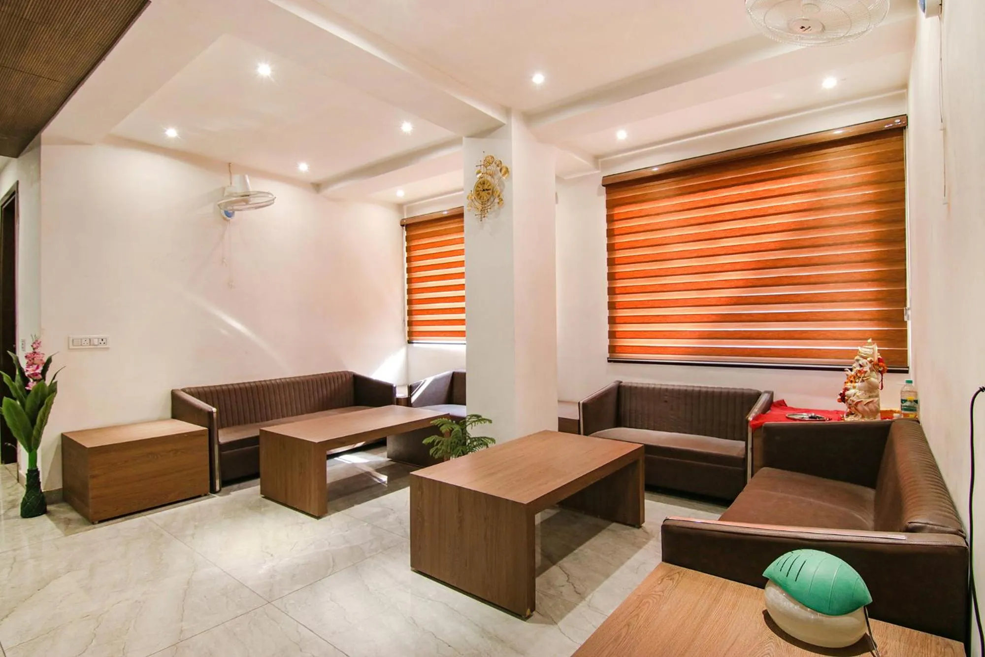 Seating area in FabHotel Moro Rohini Sector 4