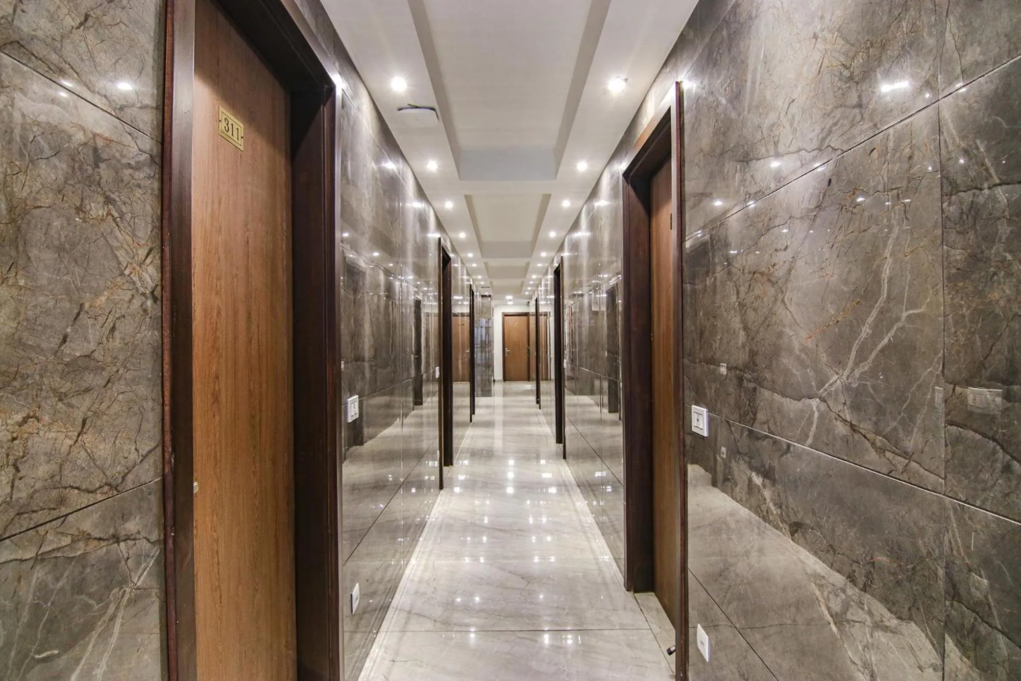 Lobby or reception in FabHotel Moro Rohini Sector 4