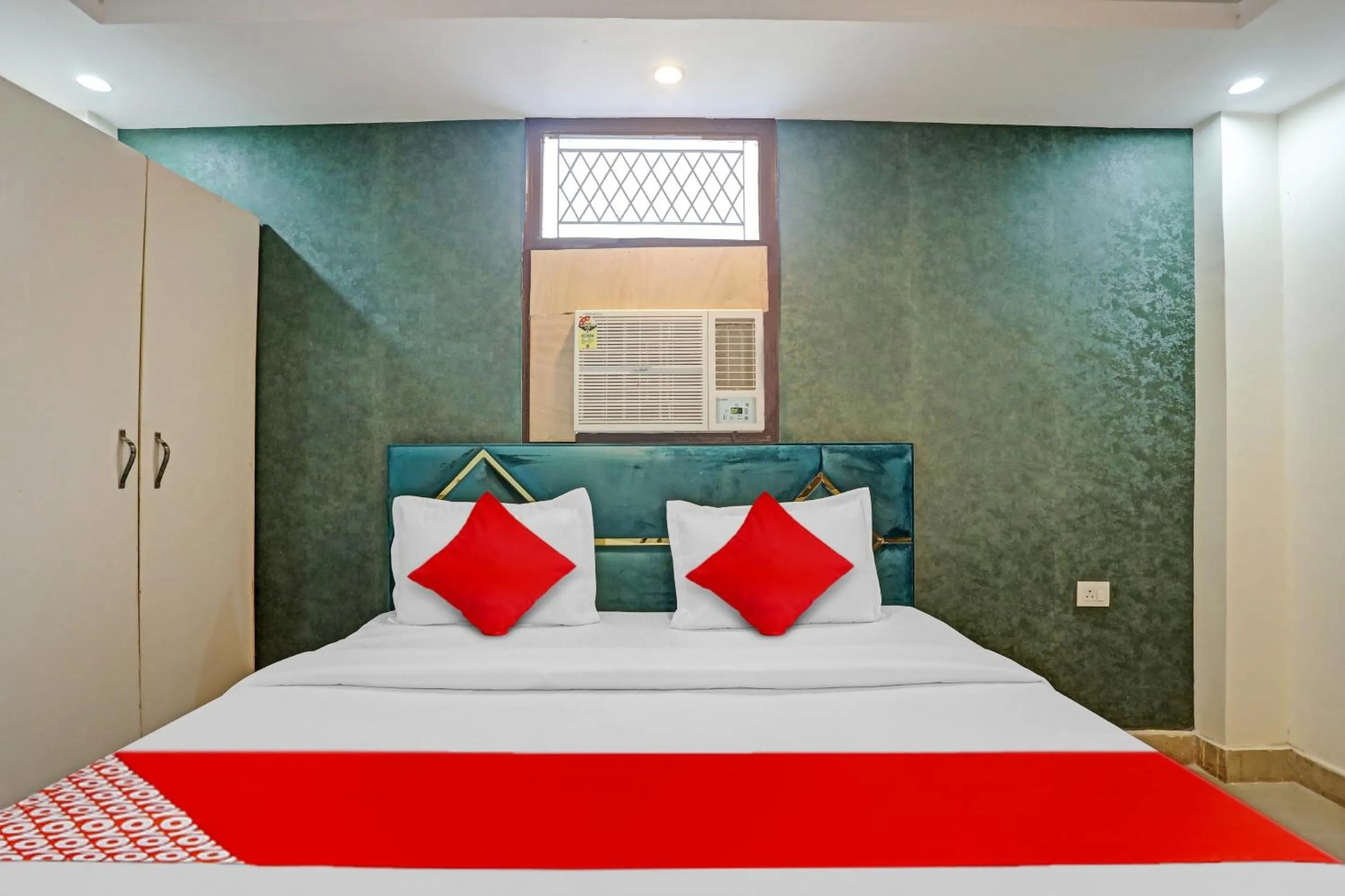 Bedroom, Bed in Hotel O JAI SHREE HOTEL