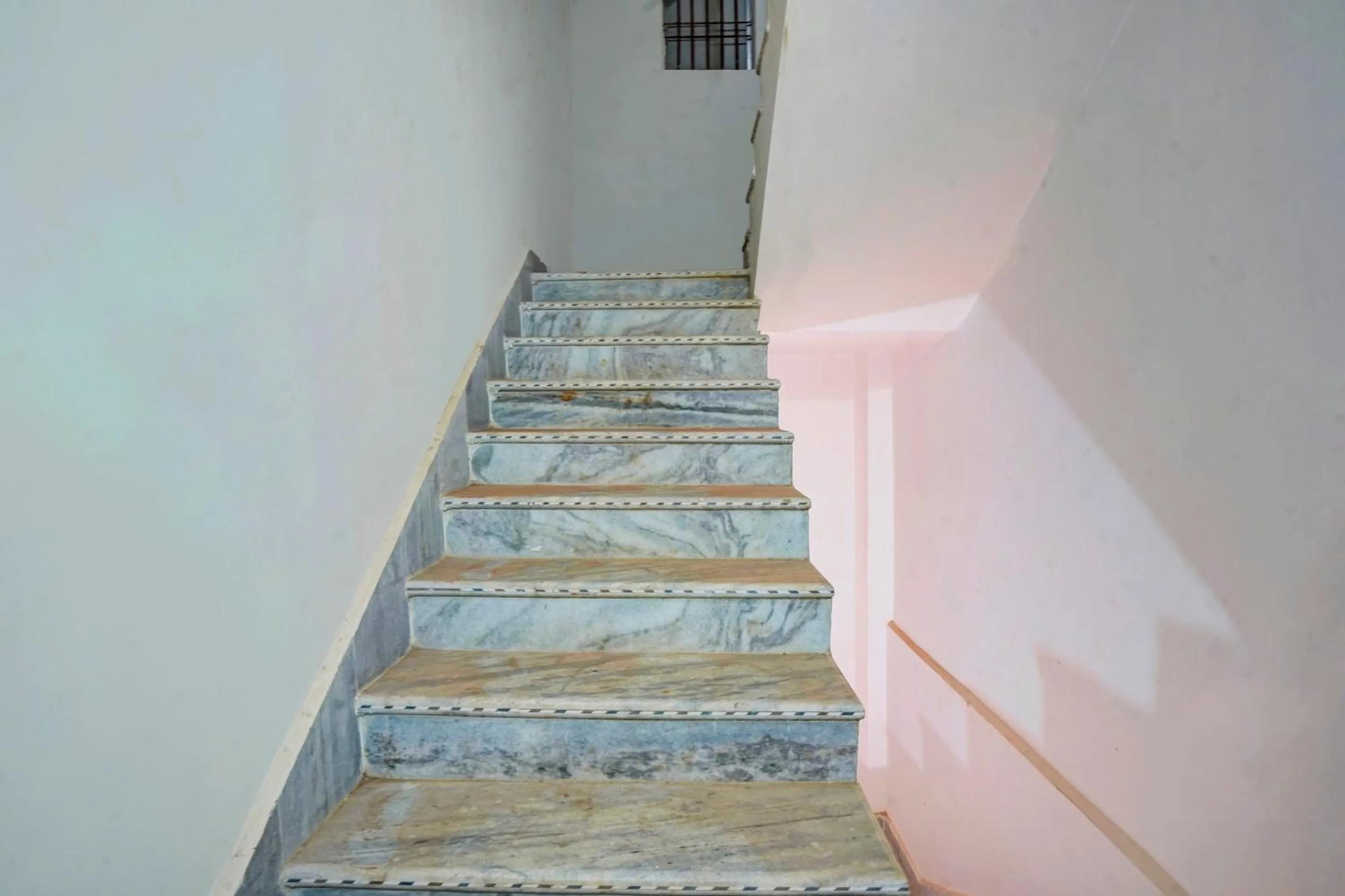 Lobby or reception in Hotel O by OYO Shravi