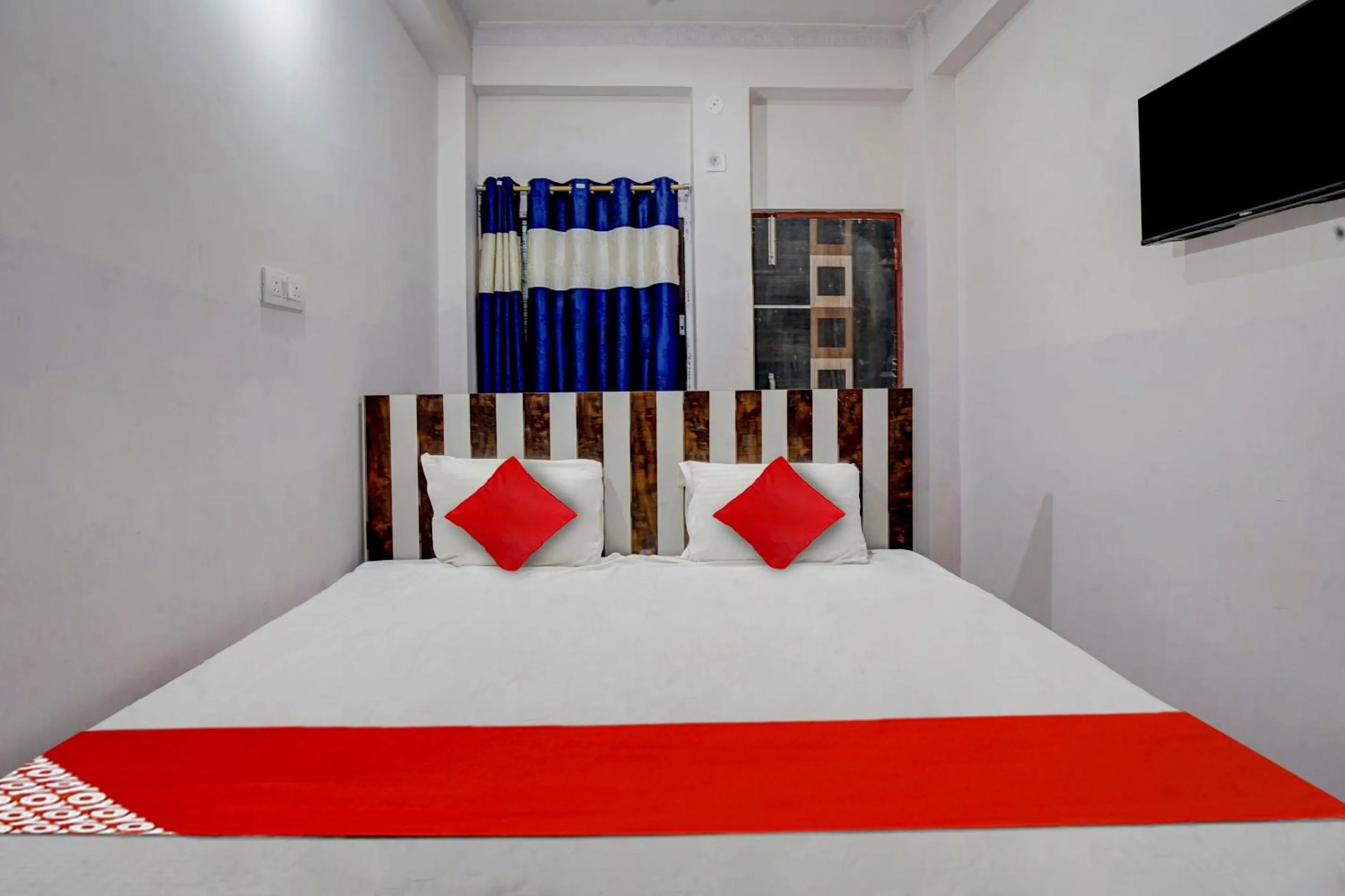 Bedroom, Bed in Hotel O by OYO Shravi