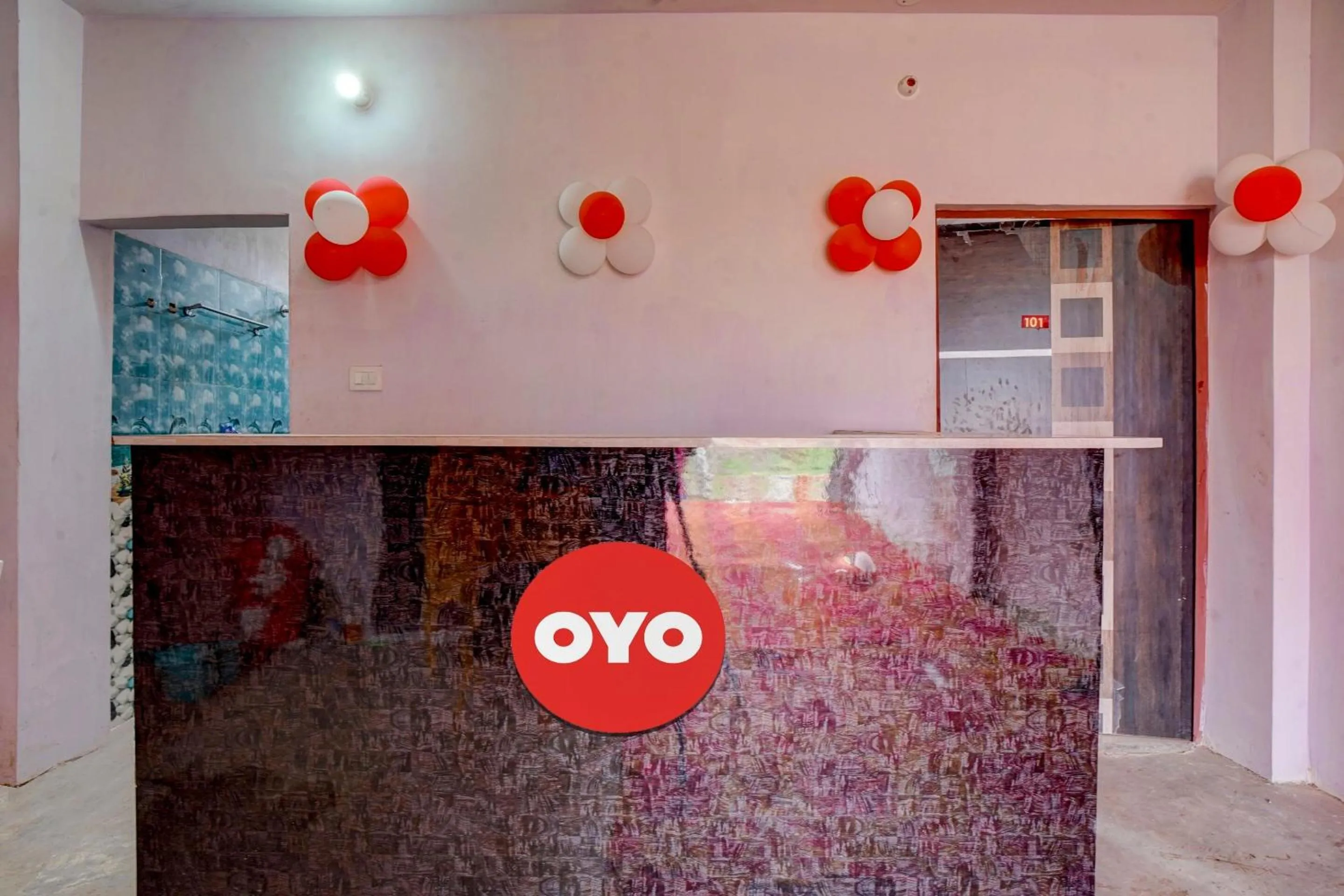 Lobby or reception in Hotel O by OYO Shravi