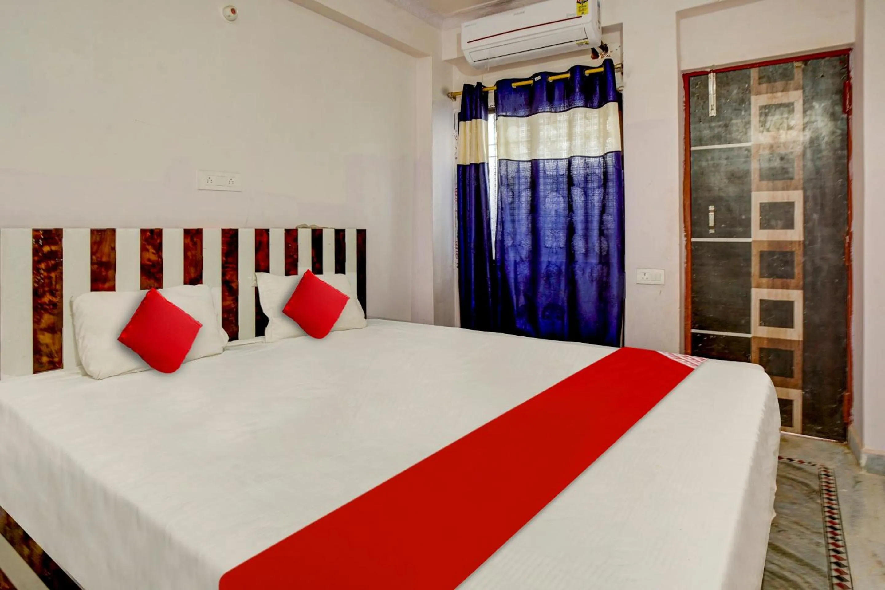 Bedroom, Bed in Hotel O by OYO Shravi