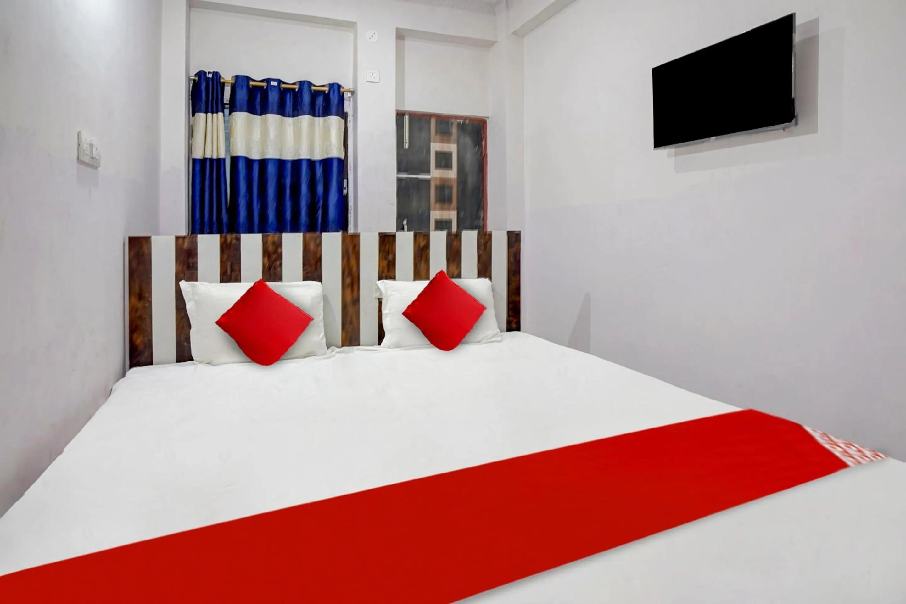 Bedroom, Bed in Hotel O by OYO Shravi