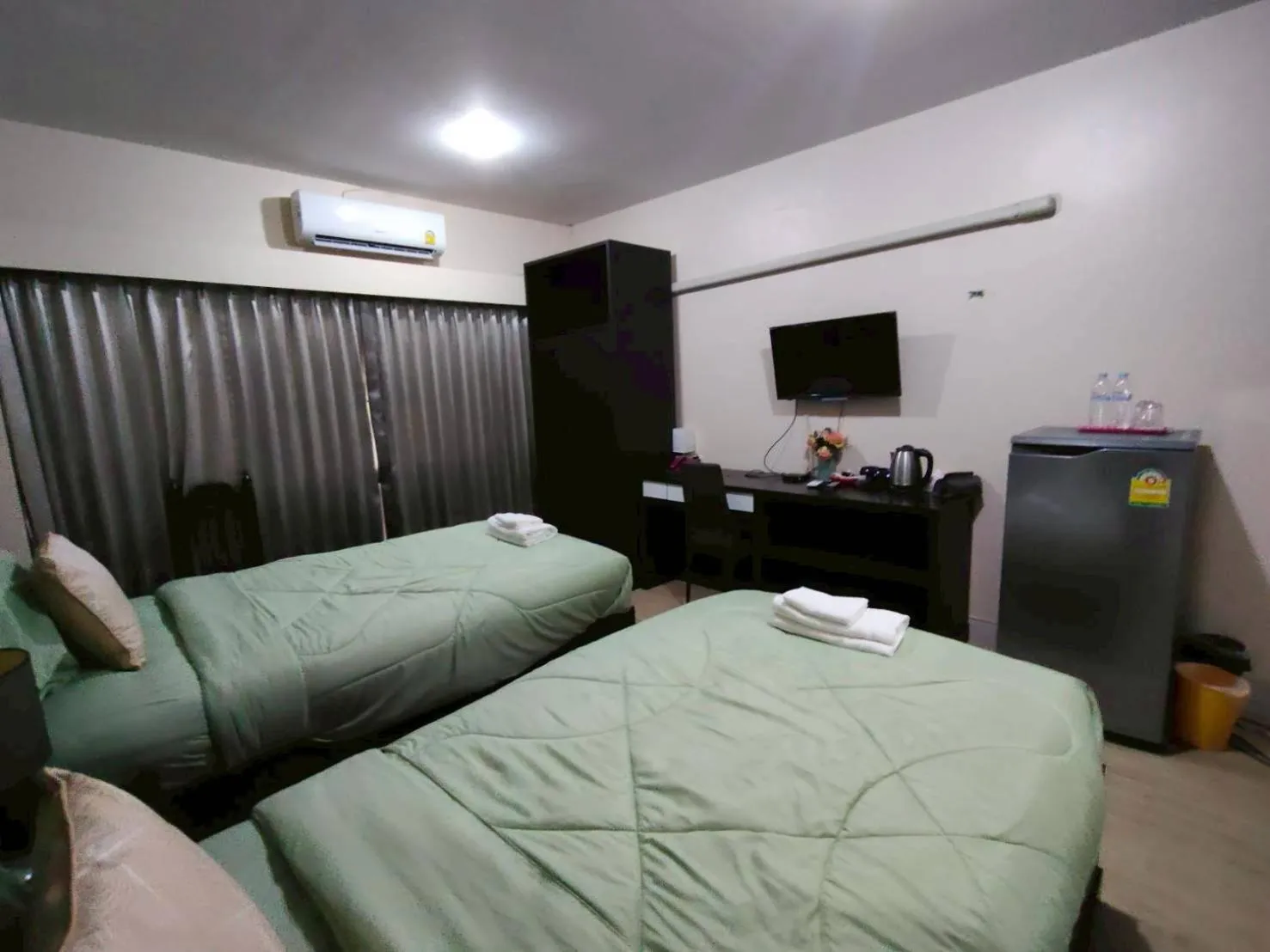 Bed in Metro Residence