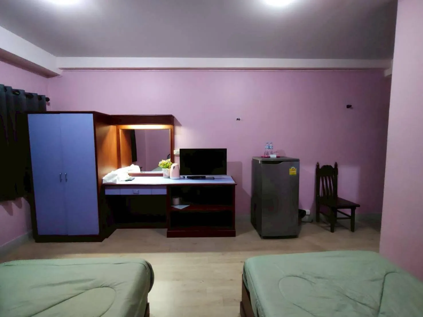 Bed in Metro Residence