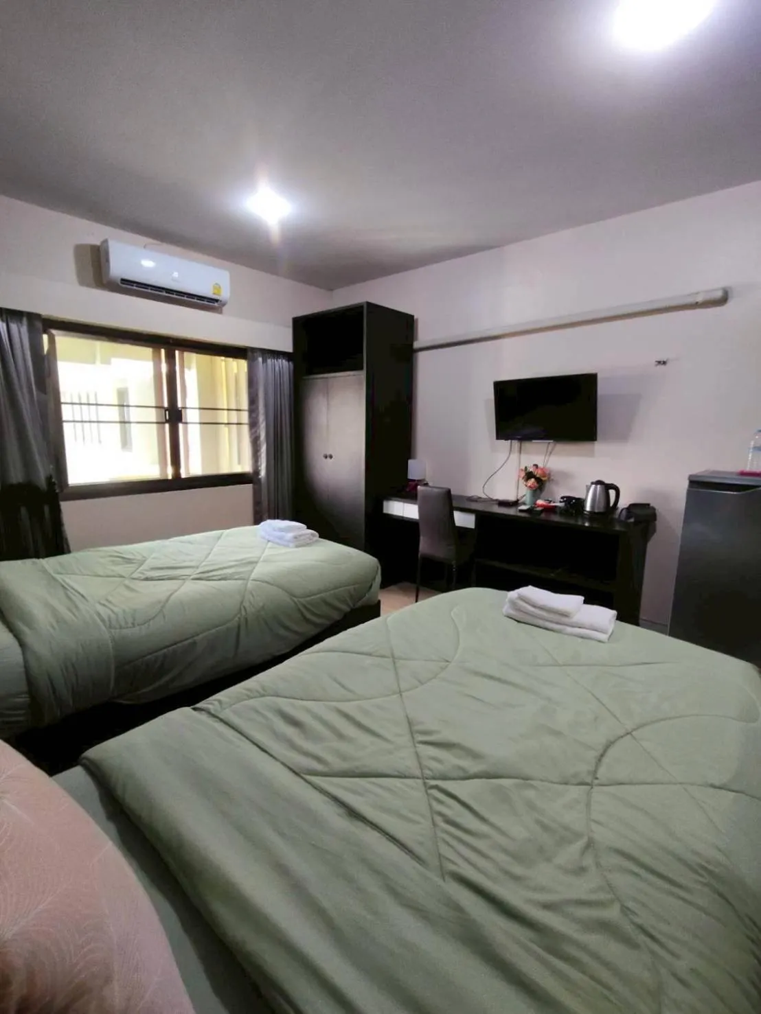 Bed in Metro Residence