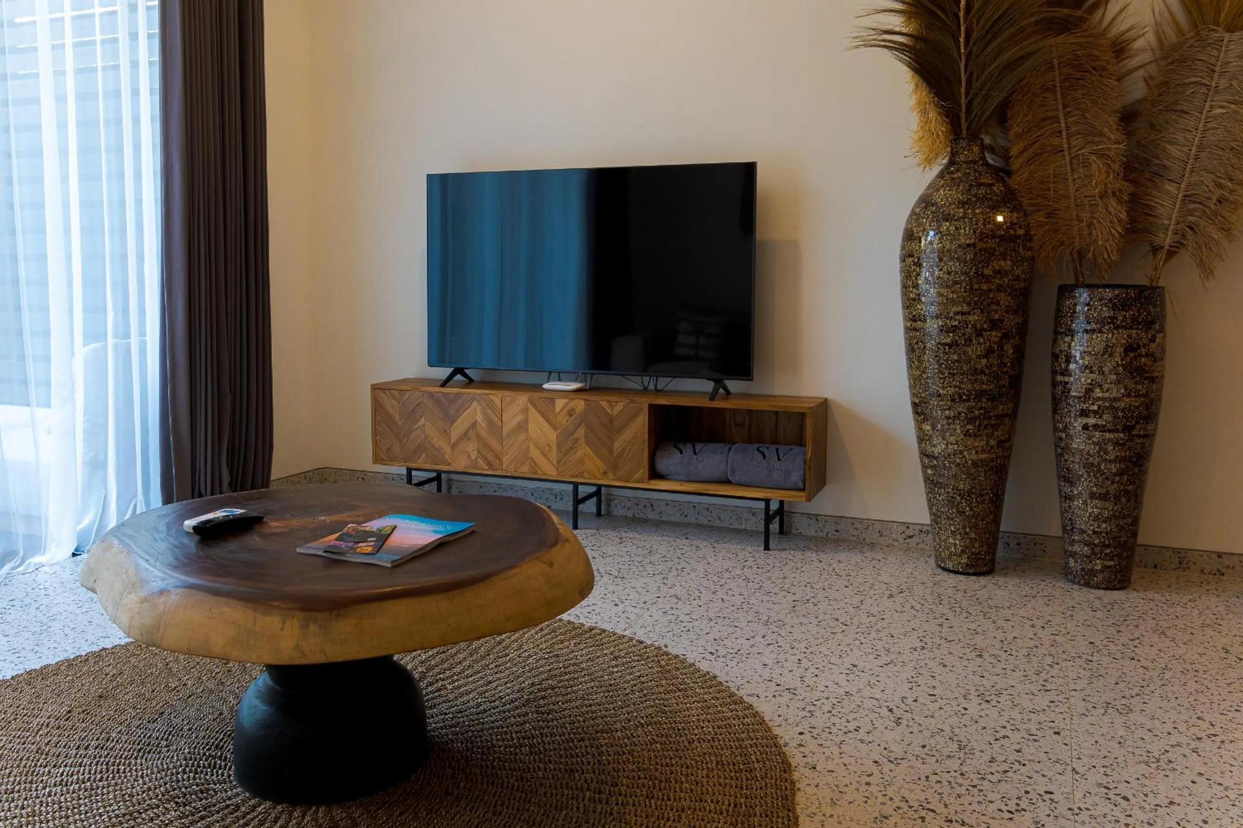 TV and multimedia in Sunny Village Batu Bolong