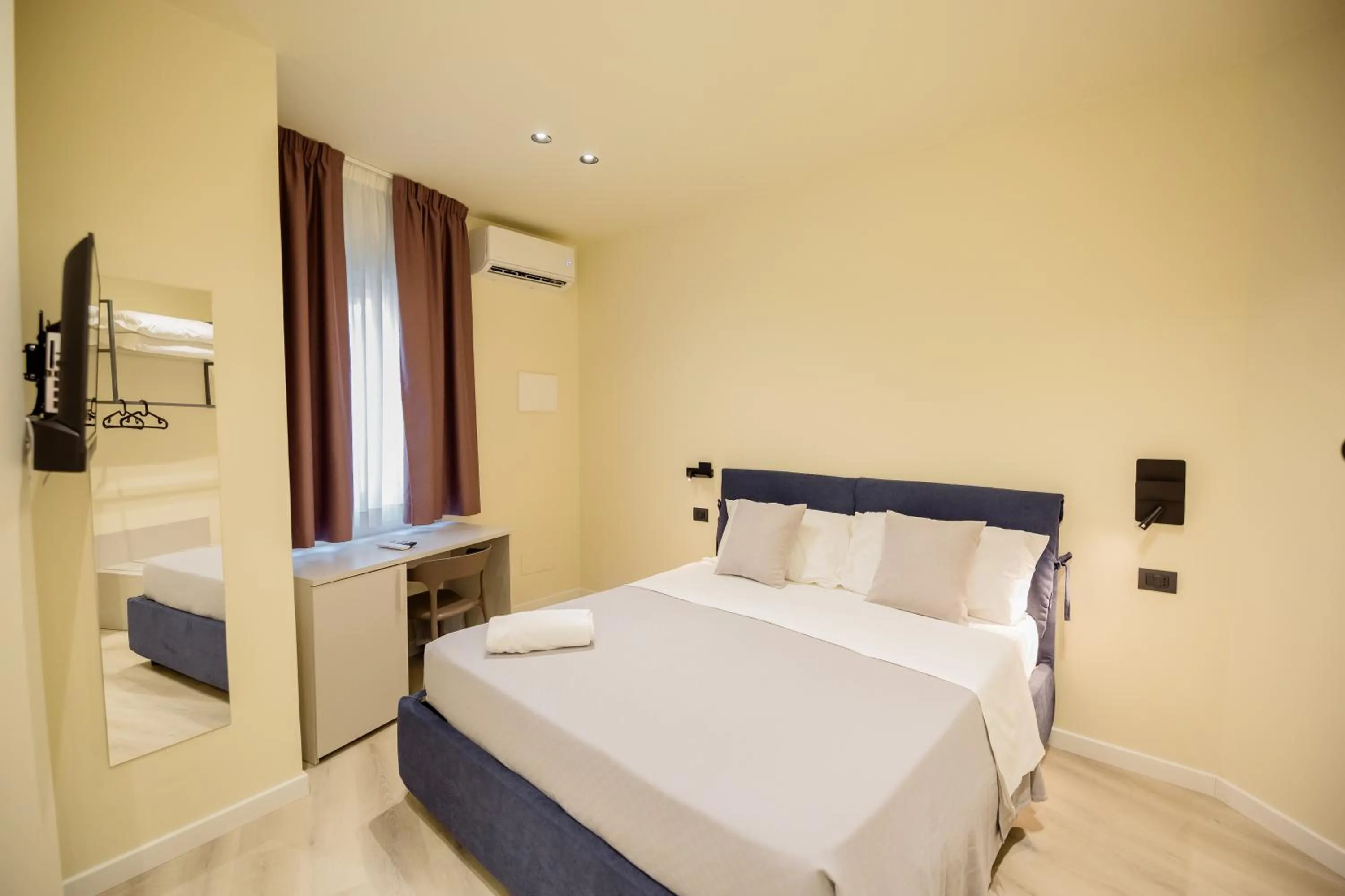 Bed in MAZZINI PALACE