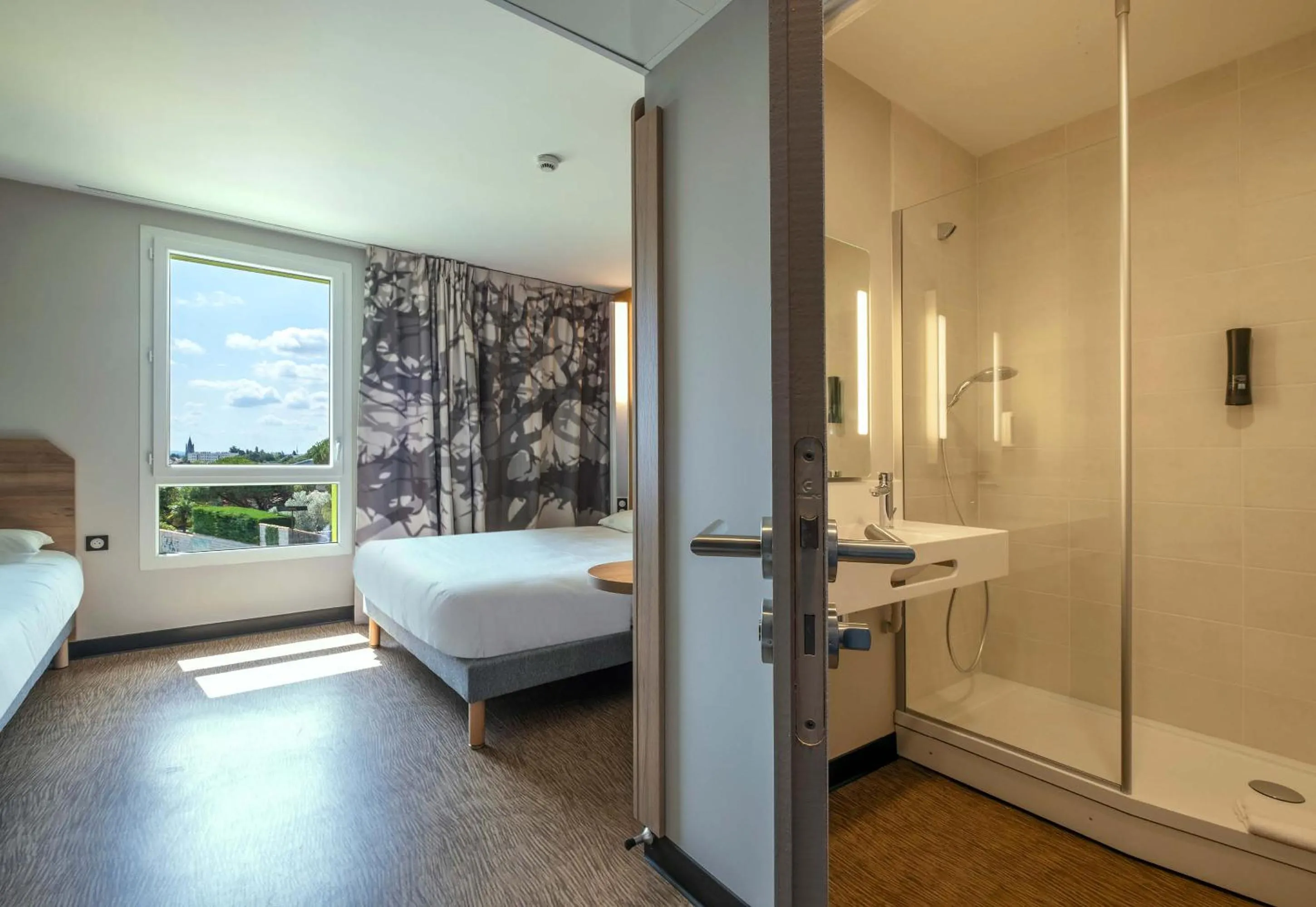 Bedroom, Bed in B&B HOTEL Saintes