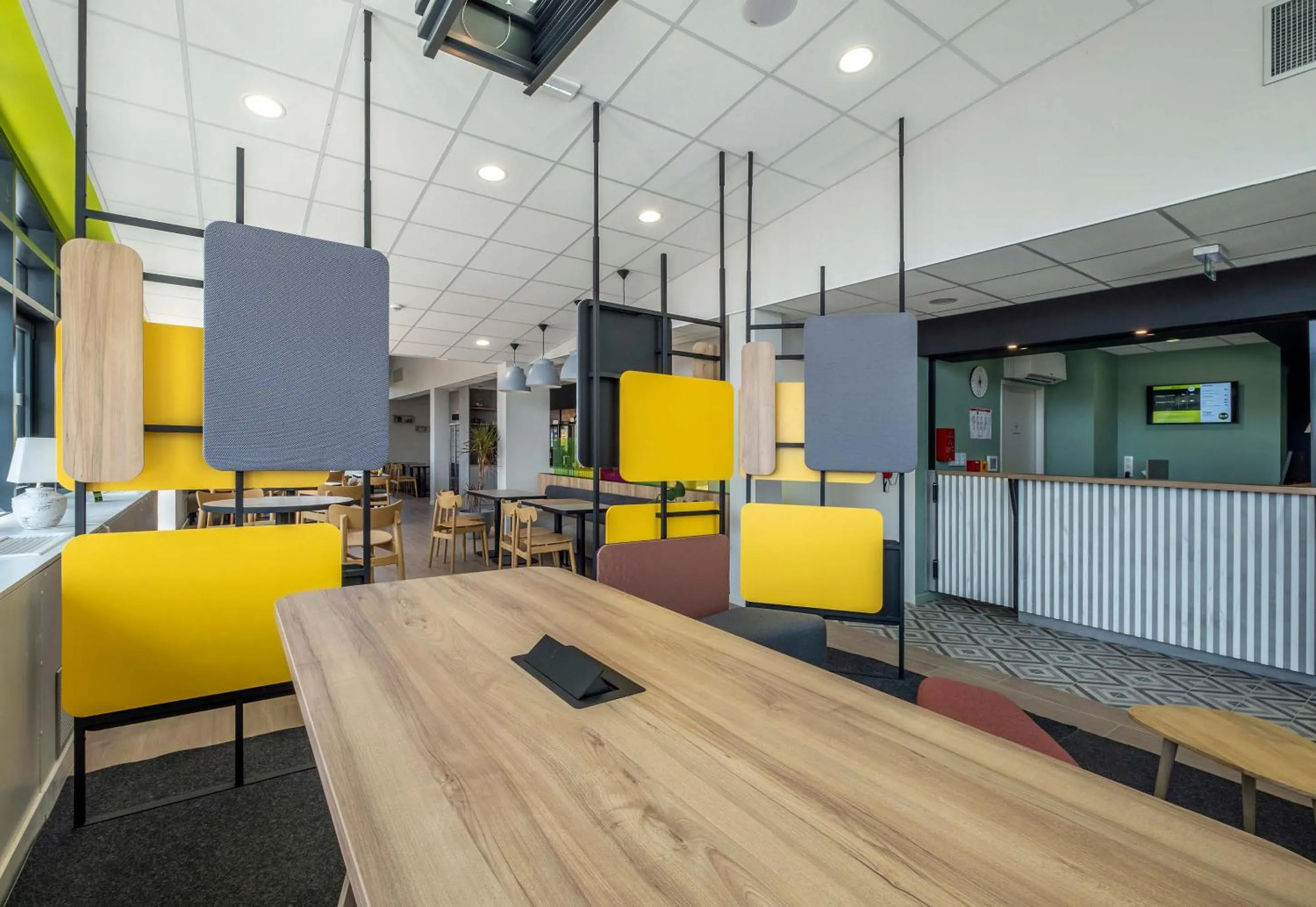 Breakfast in B&B HOTEL Saintes