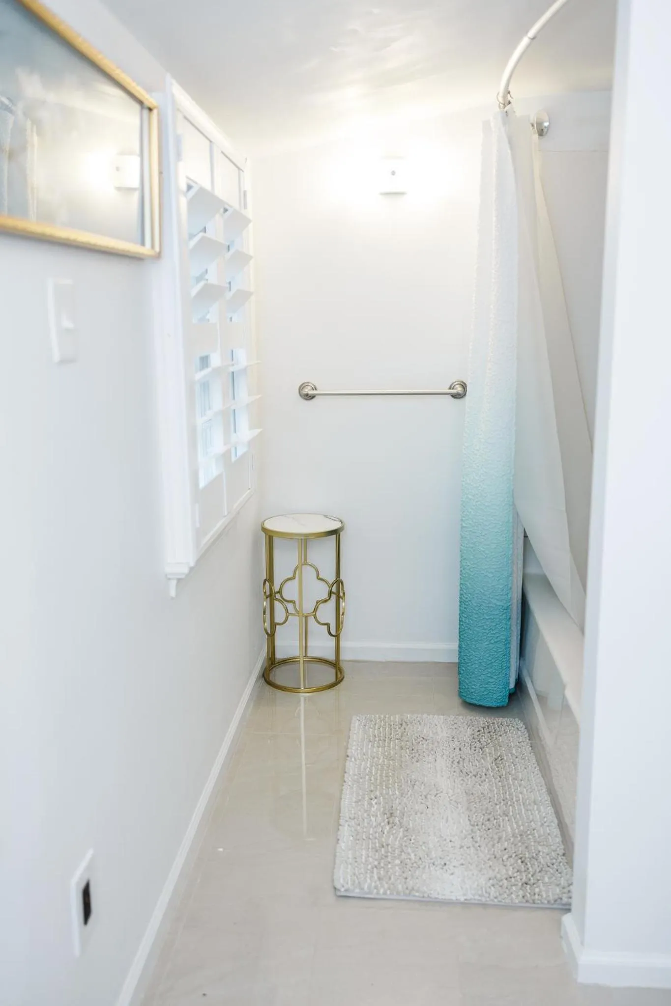 Bathroom in Cowry Acres - 11 Acre Enchanted Retreat, Hot Tub