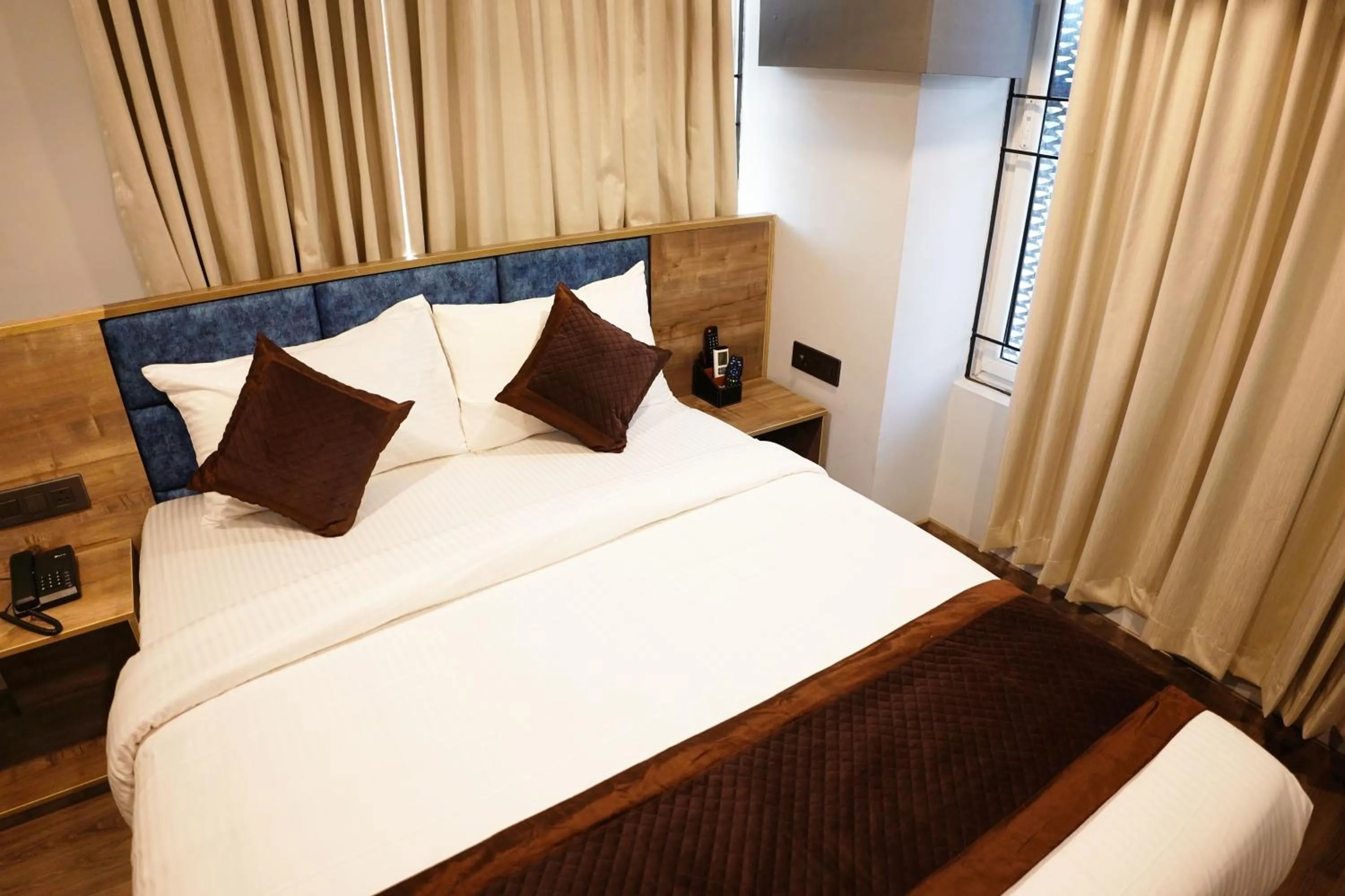 Bed in Dream Hotel - Richmond