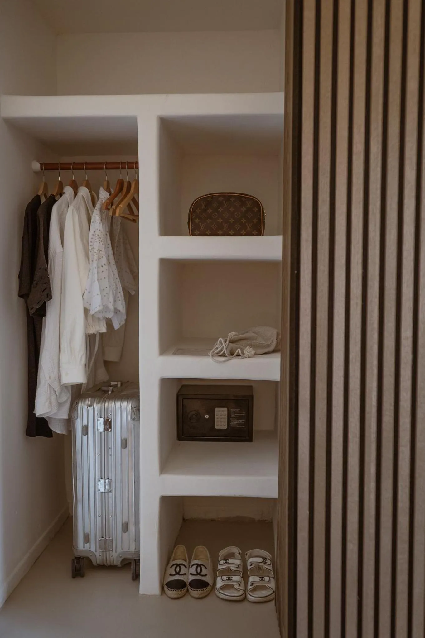 wardrobe in Hotel Galfi - Boutique & Adults Only