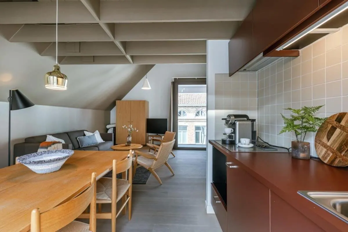 Huswell - Bonrepo Room 104