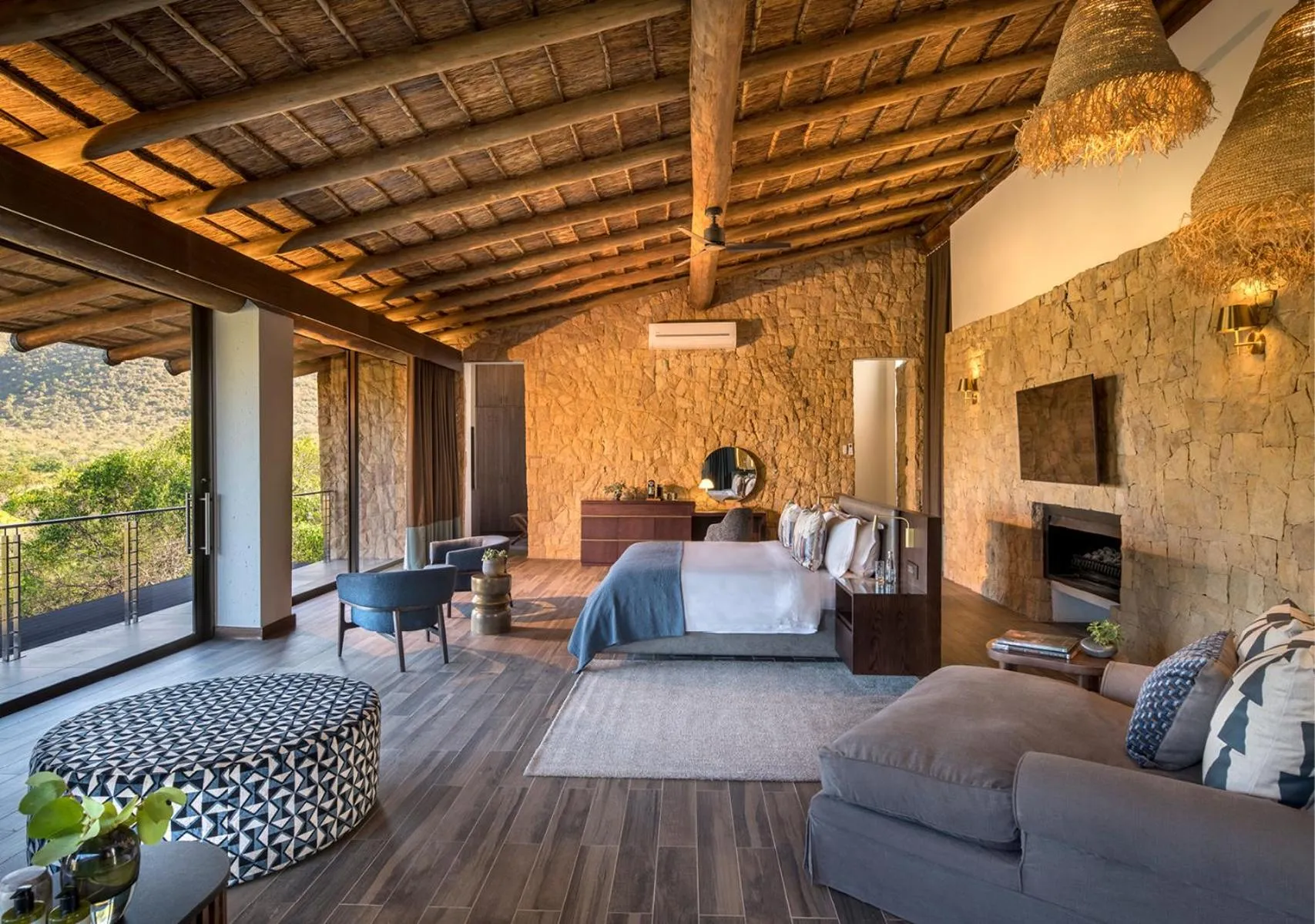 TV and multimedia in Babohi at Qwabi Private Game Reserve by NEWMARK