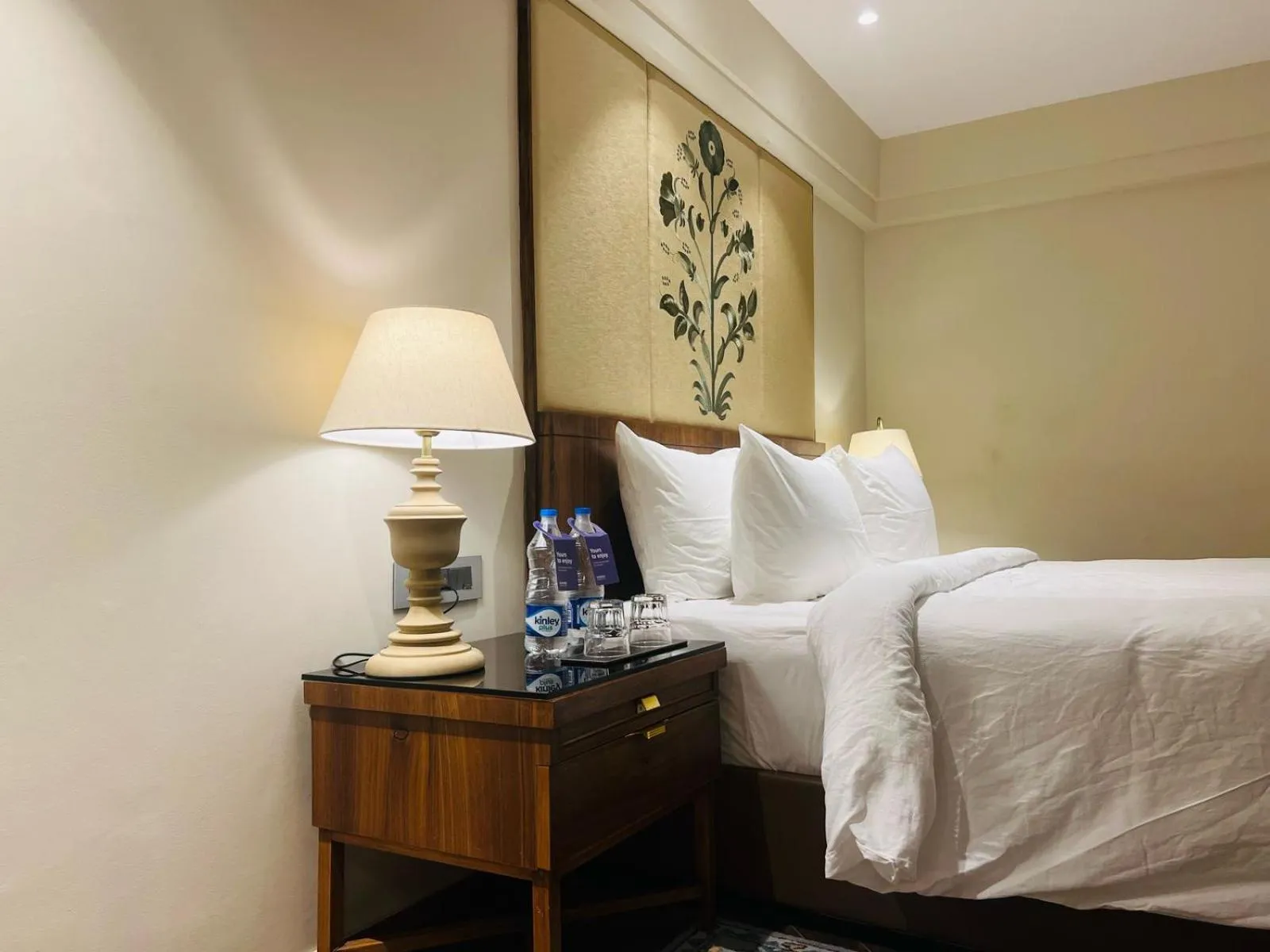 Bed in Radisson Hotel Sonamarg