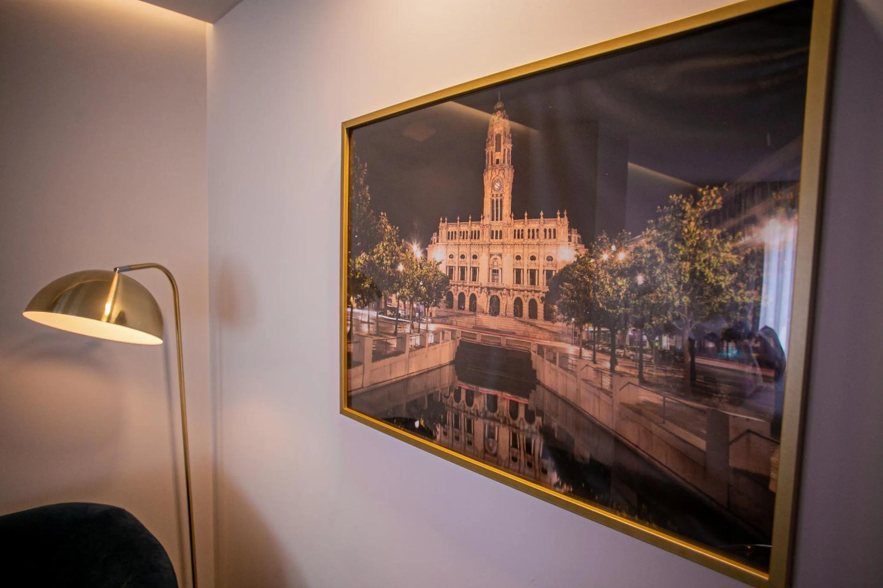 Decorative detail in 262 Boutique Aliados