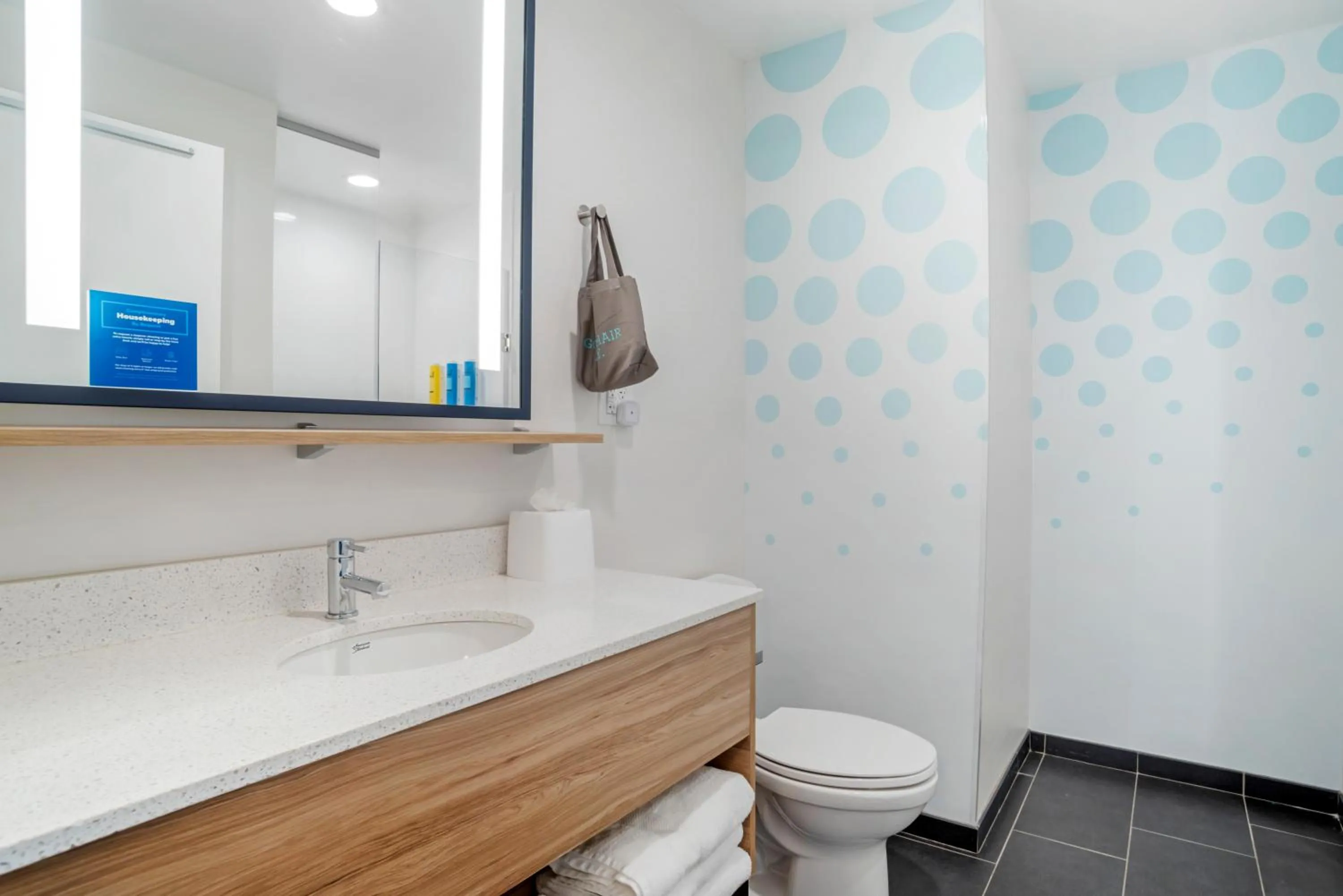 Swimming pool in Tru By Hilton Gastonia