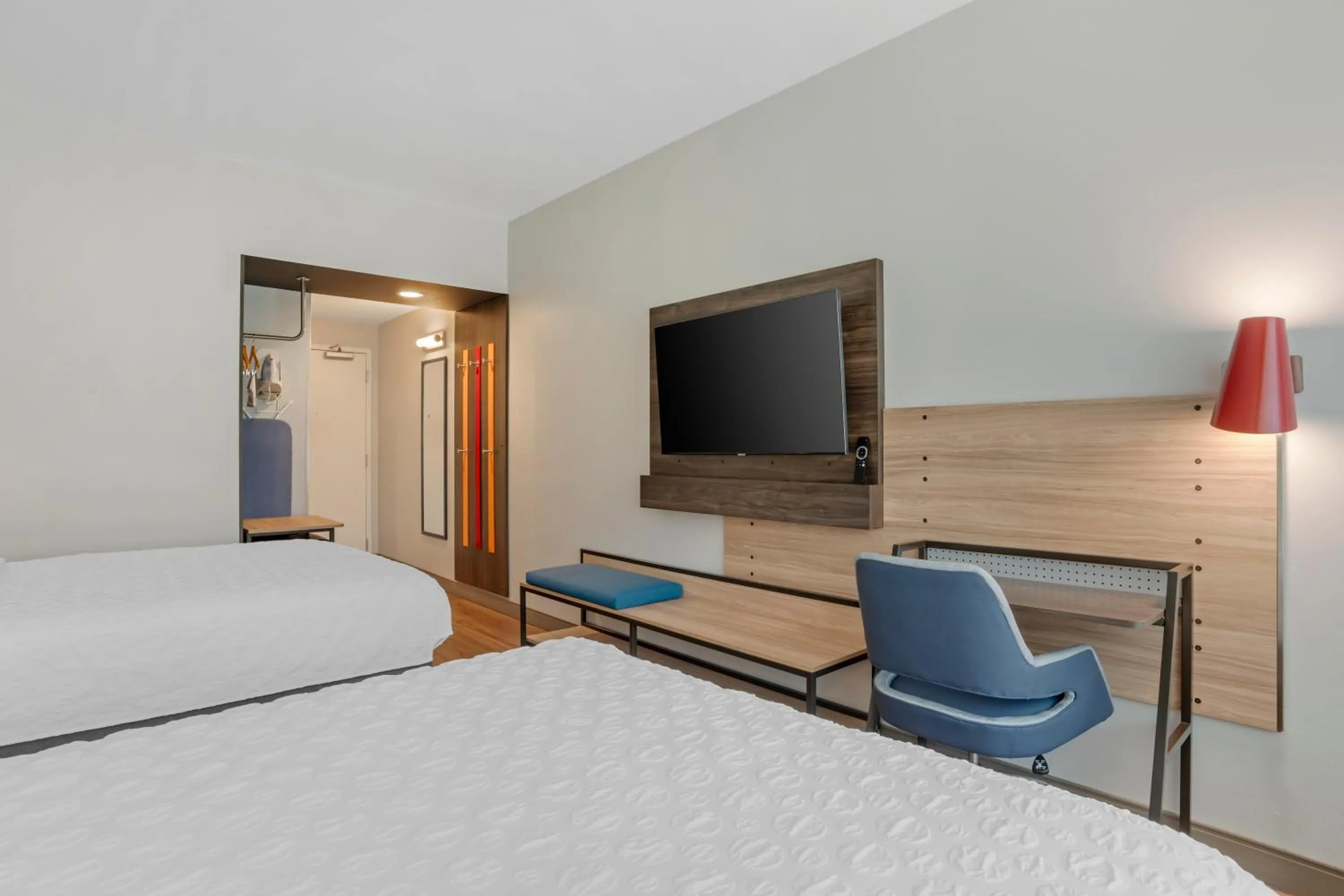 Bed in Tru By Hilton Gastonia